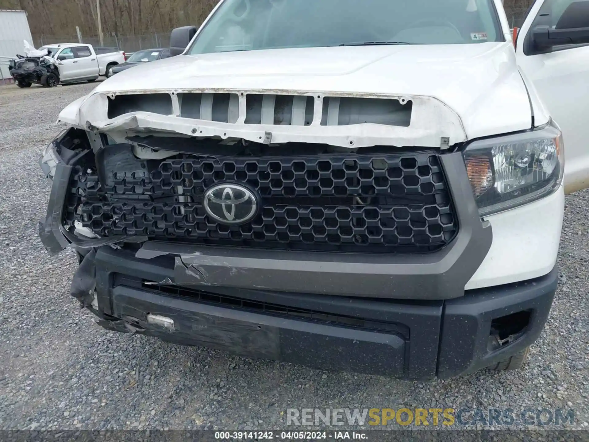 6 Photograph of a damaged car 5TFUY5F11LX927267 TOYOTA TUNDRA 4WD 2020