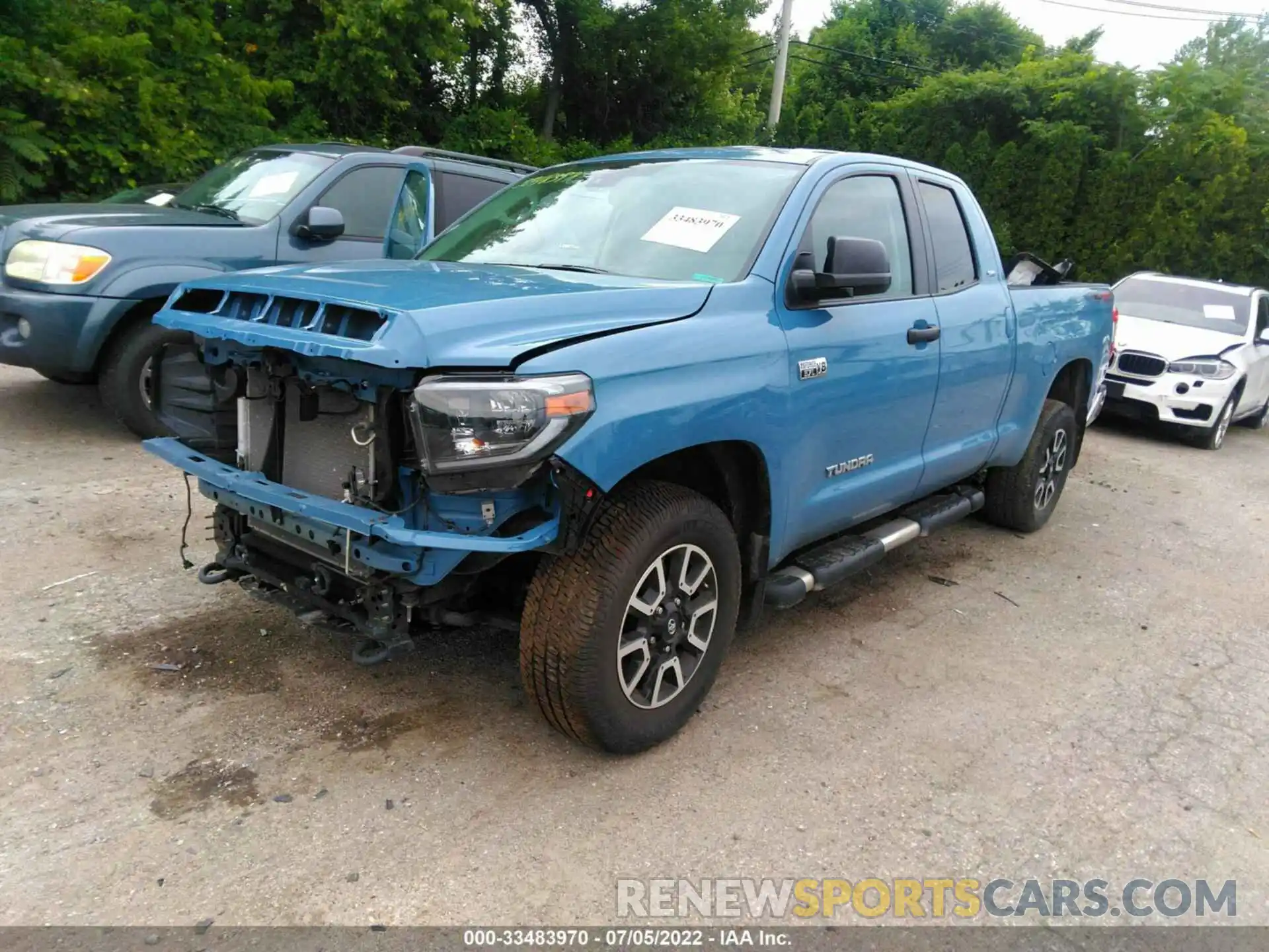 2 Фотография поврежденного автомобиля 5TFUY5F12LX883201 TOYOTA TUNDRA 4WD 2020