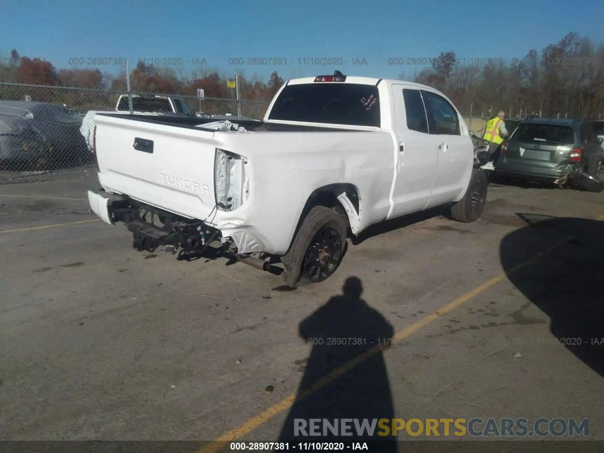 4 Фотография поврежденного автомобиля 5TFUY5F12LX901650 TOYOTA TUNDRA 4WD 2020