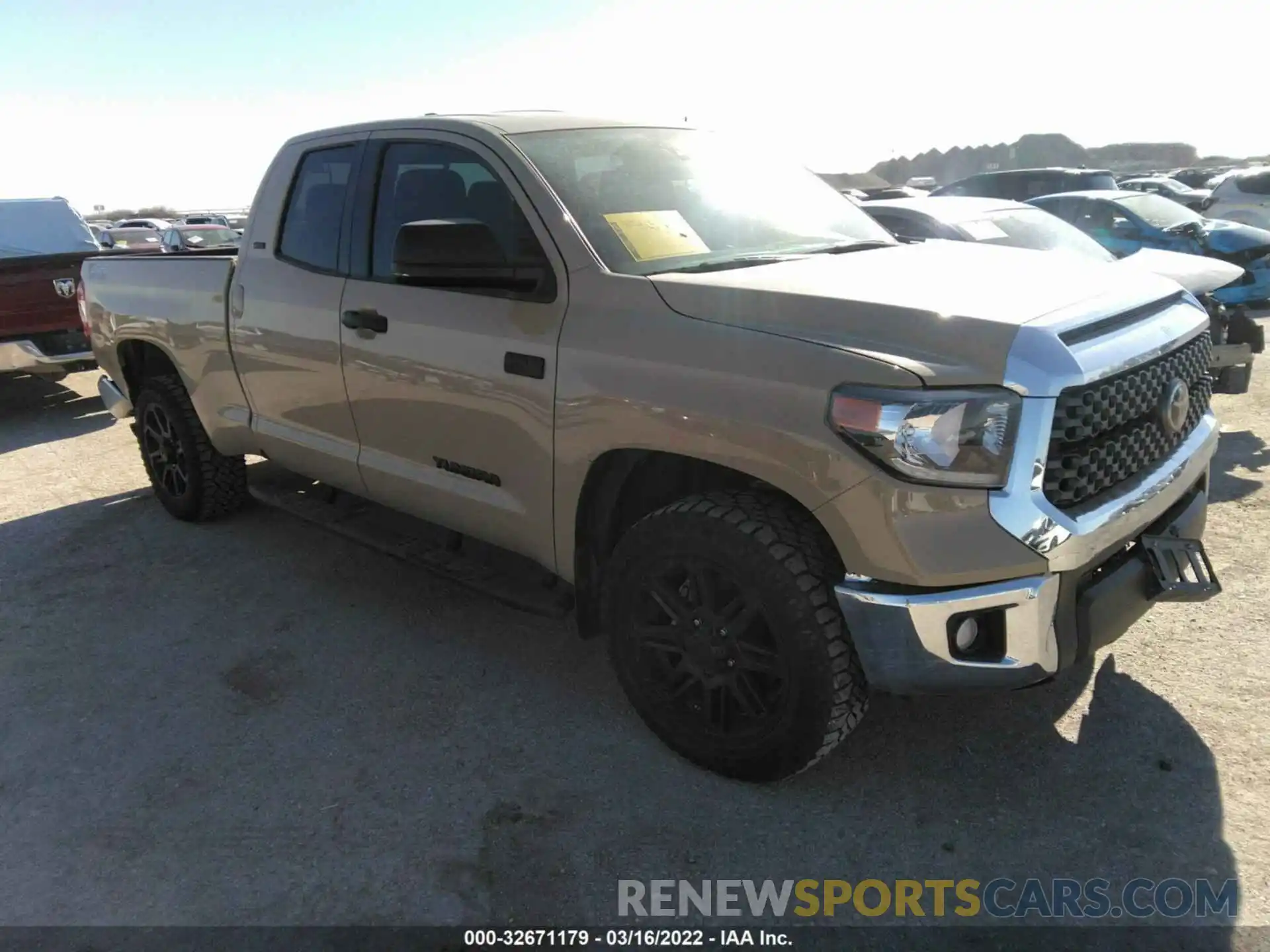 1 Photograph of a damaged car 5TFUY5F12LX909151 TOYOTA TUNDRA 4WD 2020