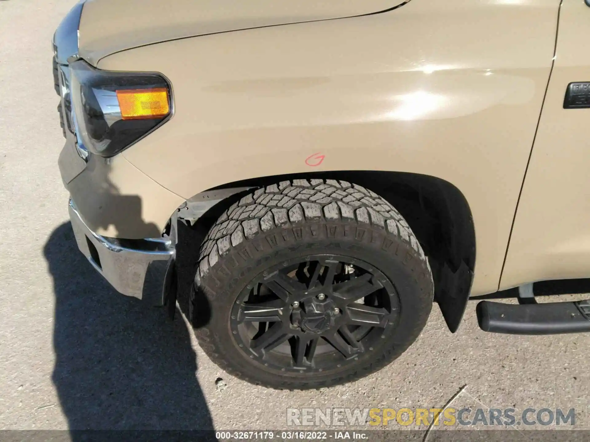 12 Photograph of a damaged car 5TFUY5F12LX909151 TOYOTA TUNDRA 4WD 2020