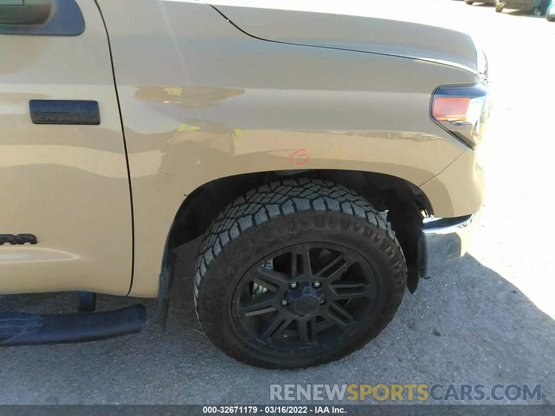 14 Photograph of a damaged car 5TFUY5F12LX909151 TOYOTA TUNDRA 4WD 2020