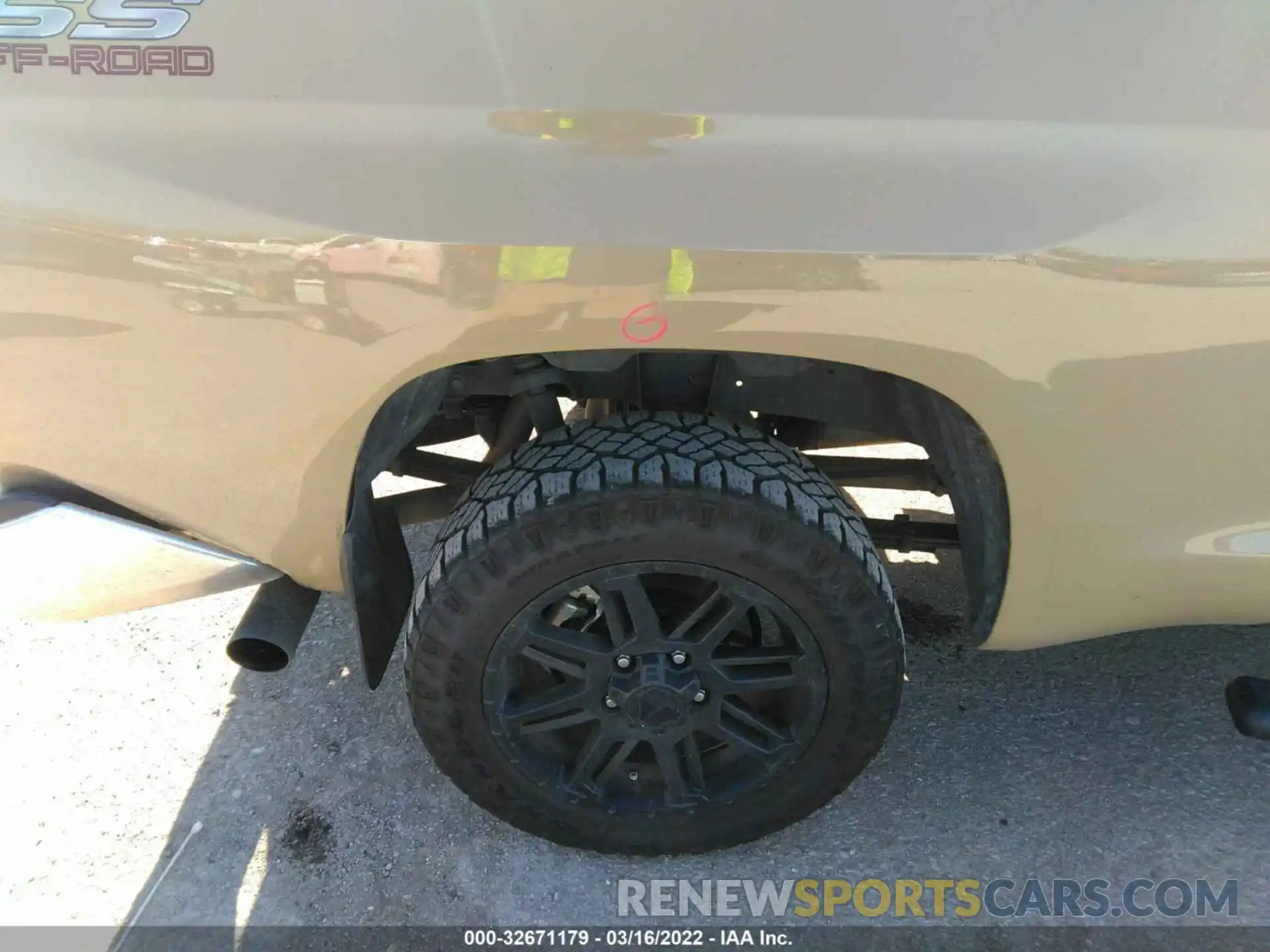 15 Photograph of a damaged car 5TFUY5F12LX909151 TOYOTA TUNDRA 4WD 2020