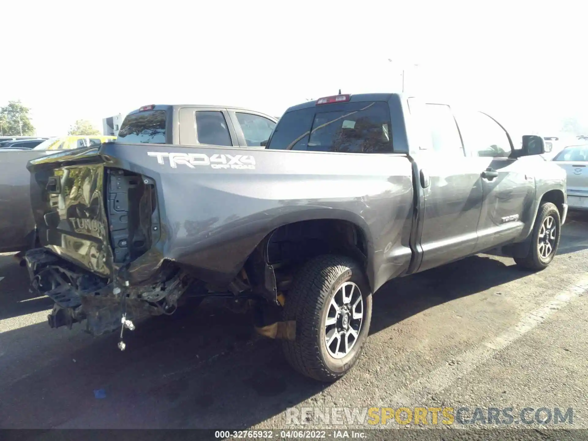 4 Photograph of a damaged car 5TFUY5F12LX951156 TOYOTA TUNDRA 4WD 2020