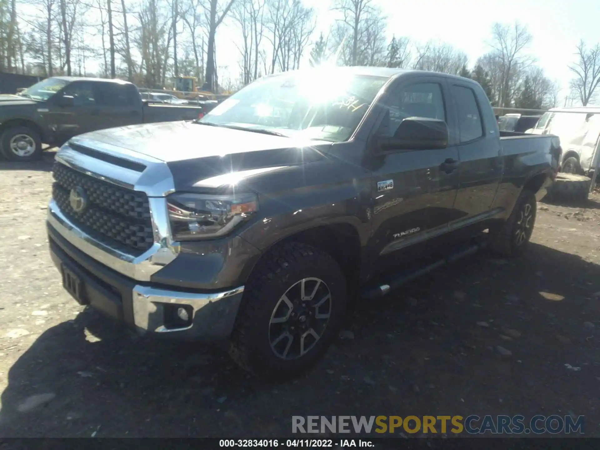 2 Photograph of a damaged car 5TFUY5F14LX885600 TOYOTA TUNDRA 4WD 2020