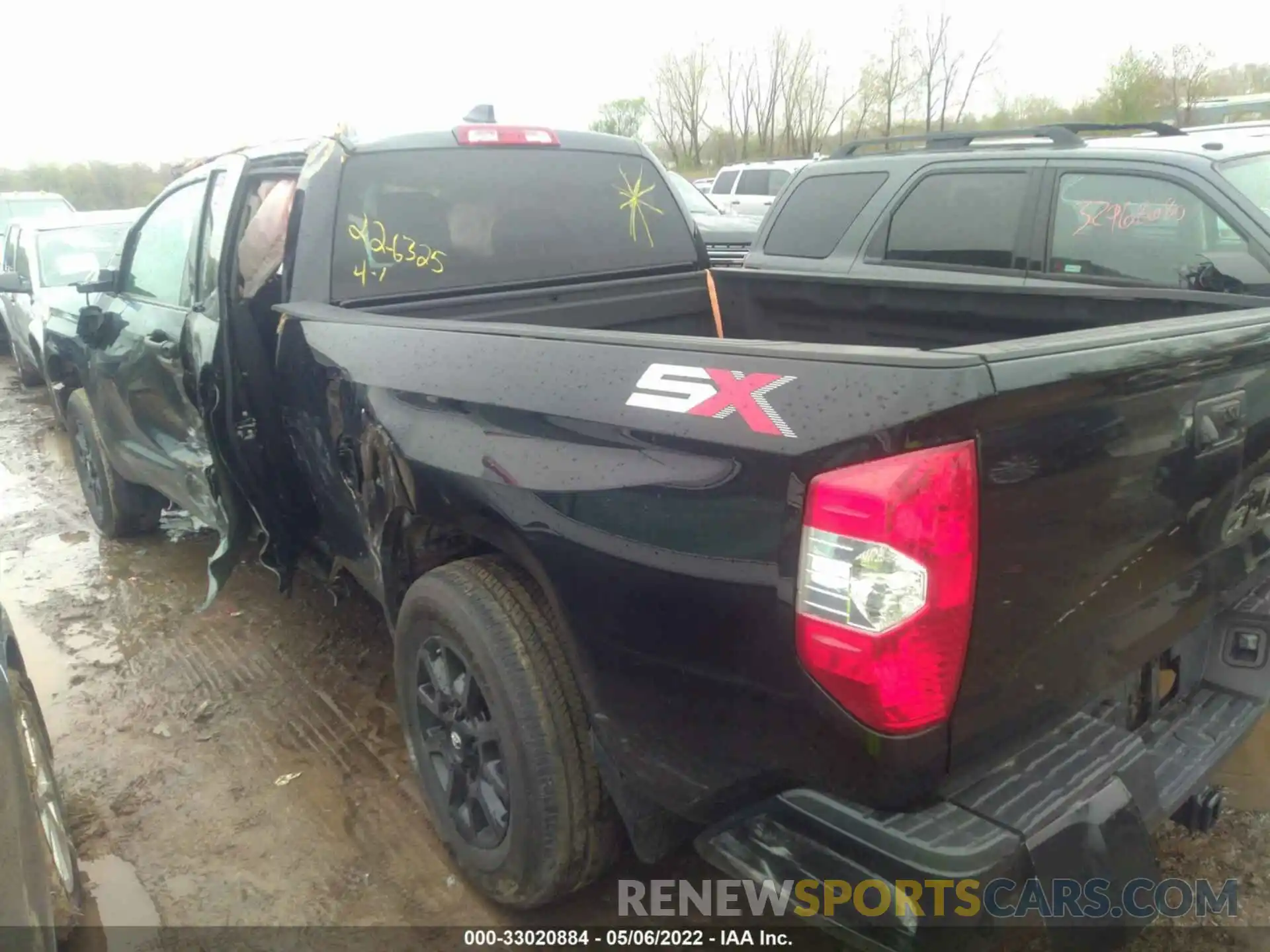 3 Photograph of a damaged car 5TFUY5F14LX924752 TOYOTA TUNDRA 4WD 2020