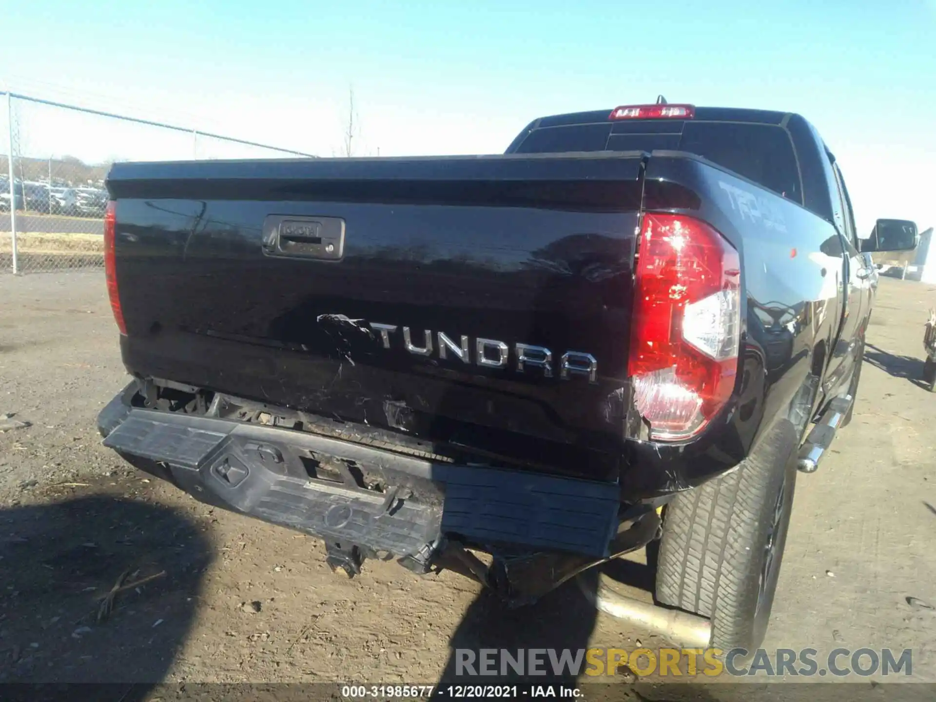 6 Photograph of a damaged car 5TFUY5F14LX932270 TOYOTA TUNDRA 4WD 2020