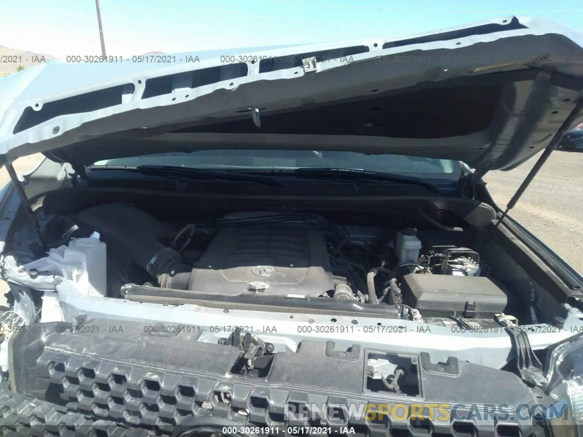 10 Photograph of a damaged car 5TFUY5F14LX946654 TOYOTA TUNDRA 4WD 2020
