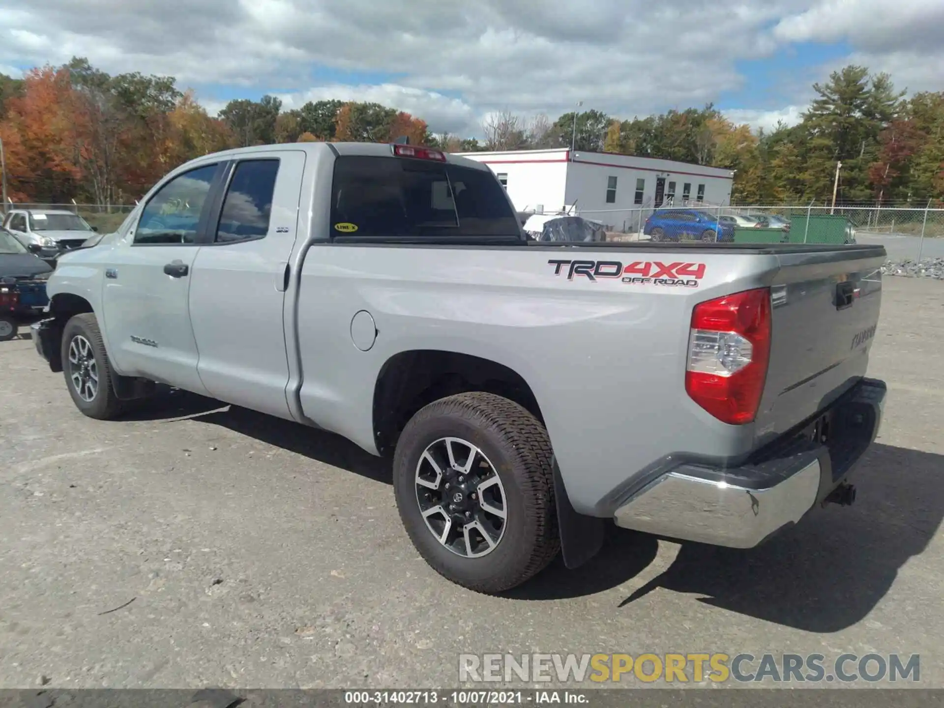 3 Photograph of a damaged car 5TFUY5F15LX897996 TOYOTA TUNDRA 4WD 2020