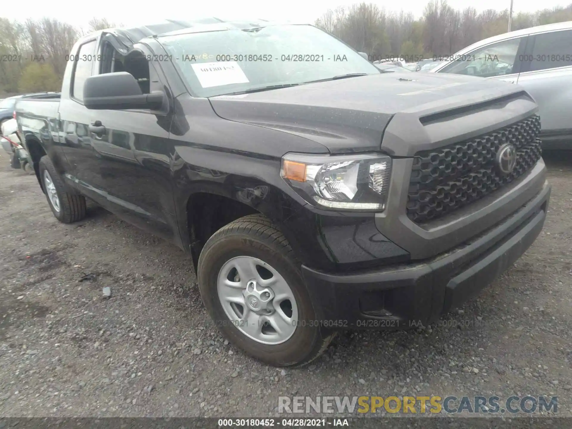 1 Photograph of a damaged car 5TFUY5F15LX929619 TOYOTA TUNDRA 4WD 2020