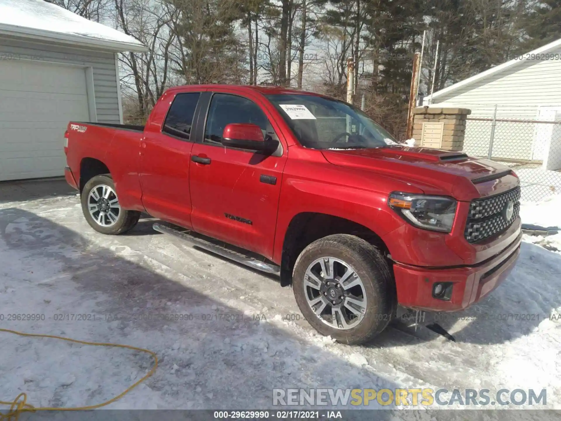 1 Photograph of a damaged car 5TFUY5F16LX882682 TOYOTA TUNDRA 4WD 2020