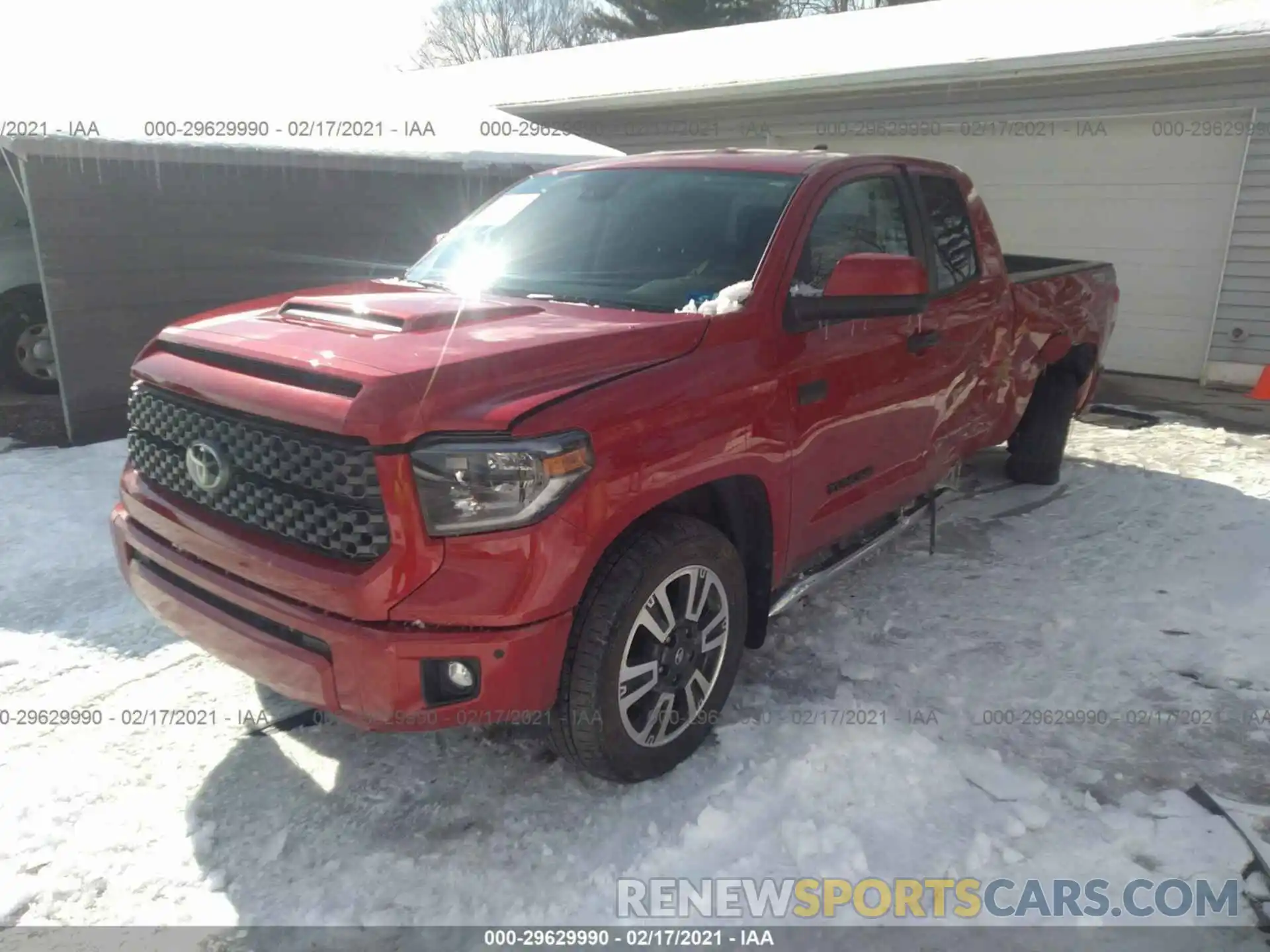 2 Photograph of a damaged car 5TFUY5F16LX882682 TOYOTA TUNDRA 4WD 2020