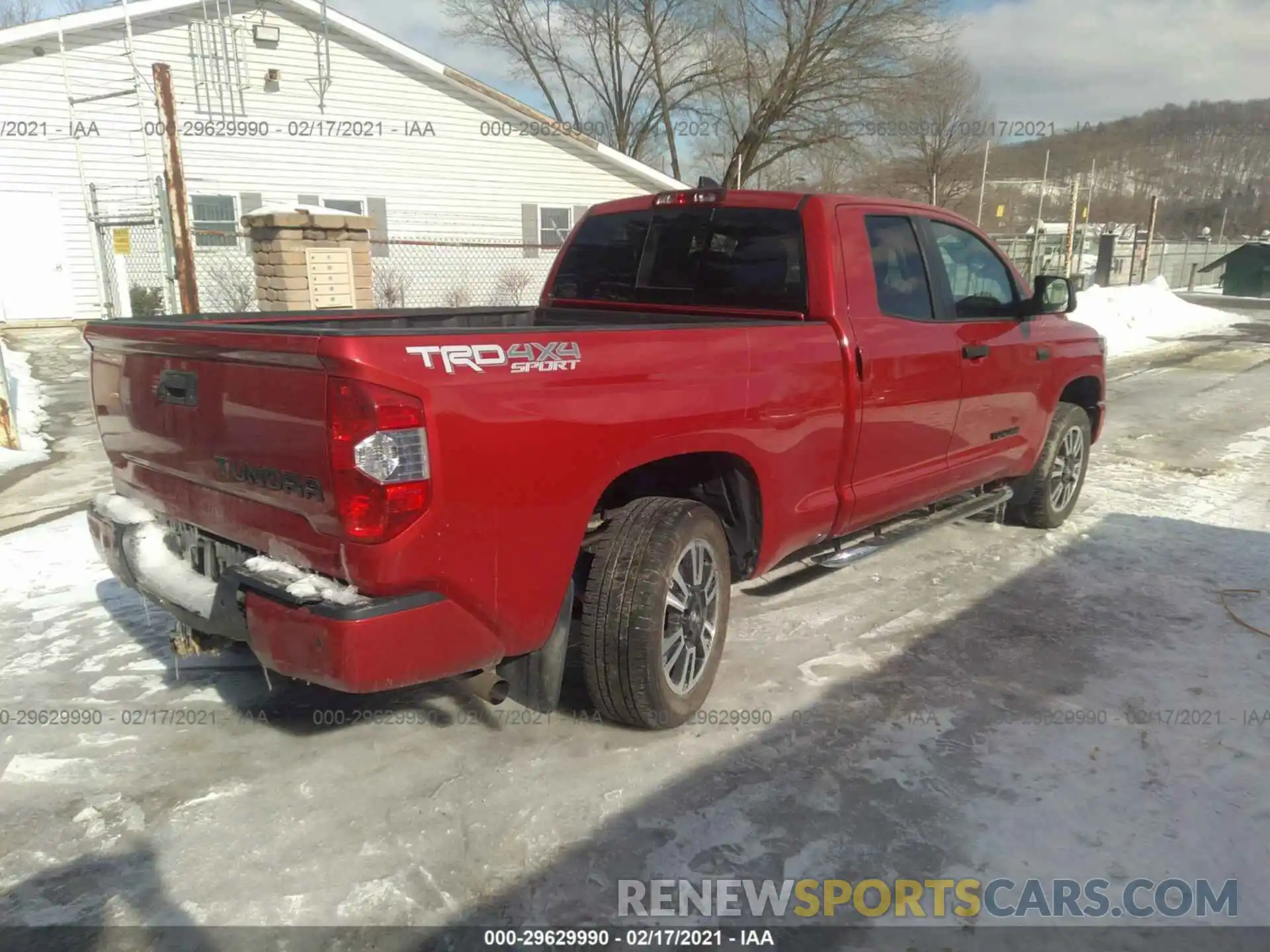 4 Фотография поврежденного автомобиля 5TFUY5F16LX882682 TOYOTA TUNDRA 4WD 2020