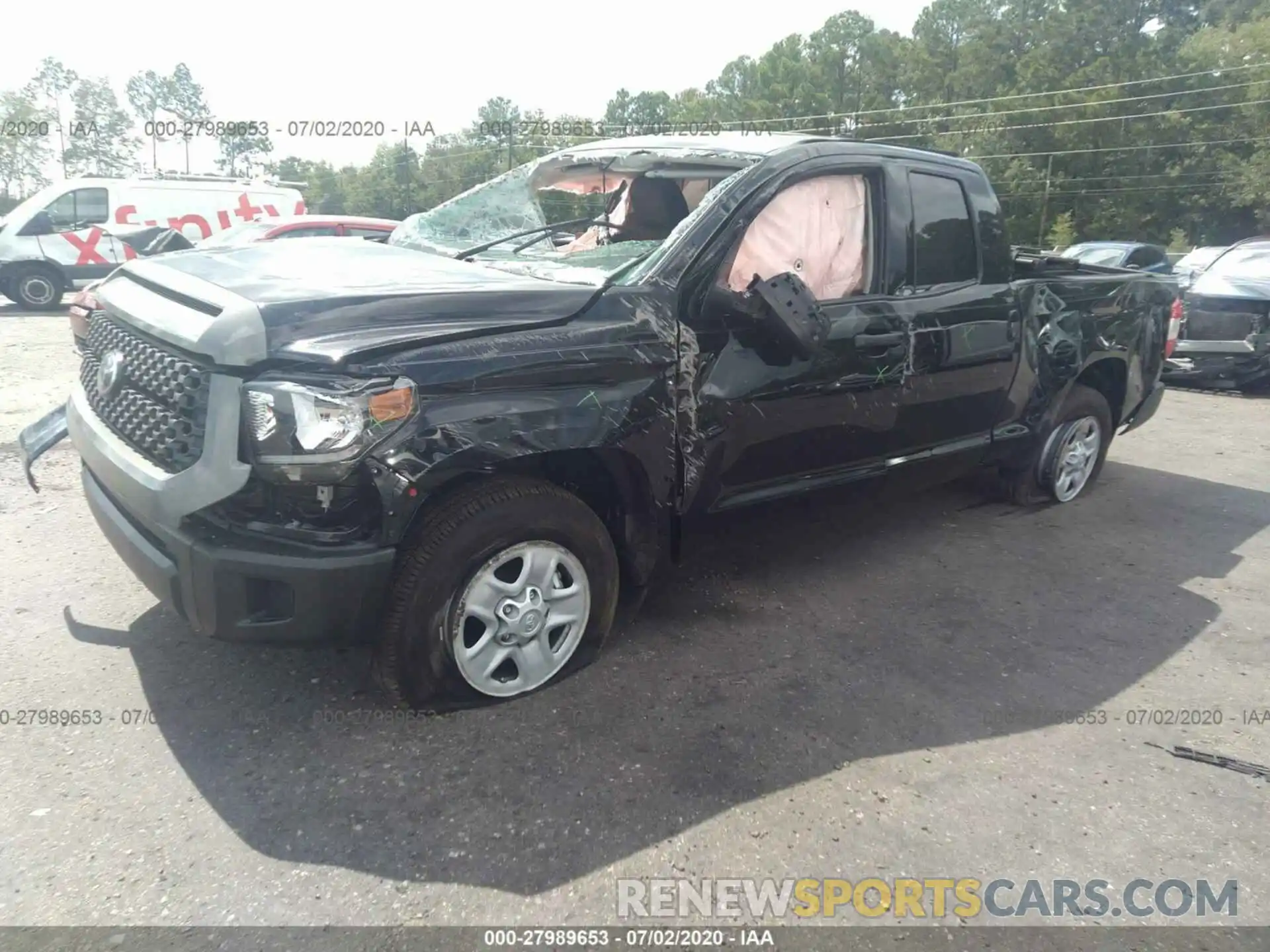 2 Photograph of a damaged car 5TFUY5F16LX895741 TOYOTA TUNDRA 4WD 2020