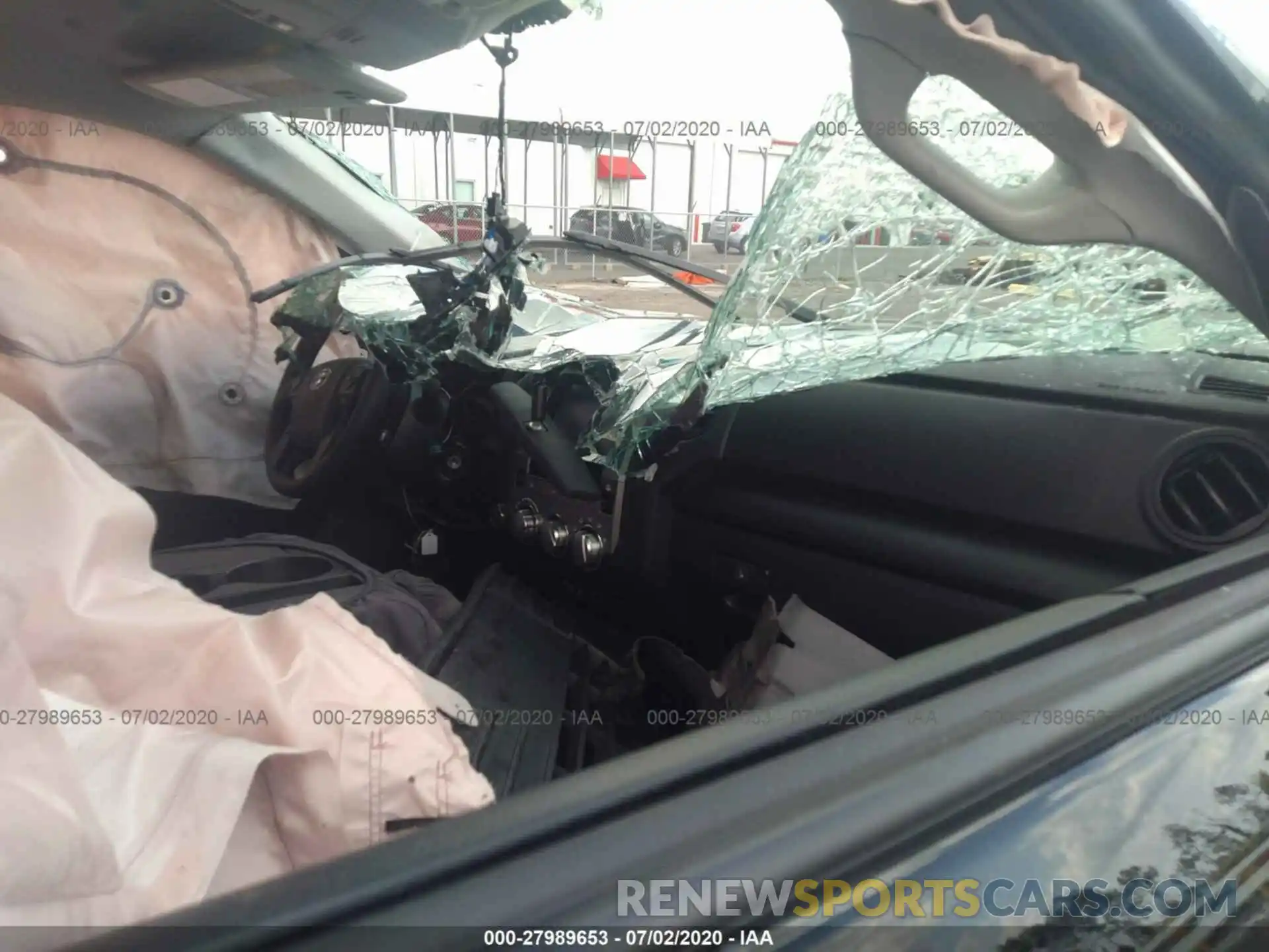 5 Photograph of a damaged car 5TFUY5F16LX895741 TOYOTA TUNDRA 4WD 2020