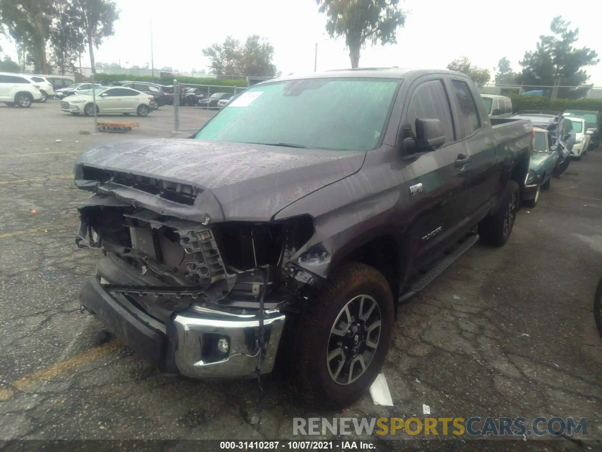 2 Photograph of a damaged car 5TFUY5F17LX946826 TOYOTA TUNDRA 4WD 2020