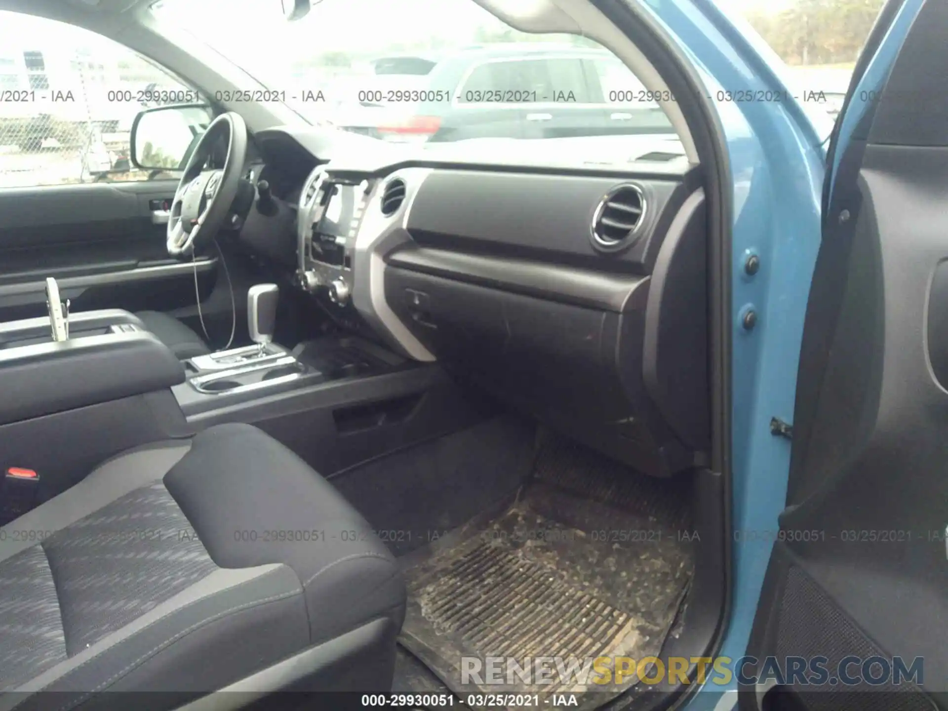 5 Photograph of a damaged car 5TFUY5F18LX911681 TOYOTA TUNDRA 4WD 2020