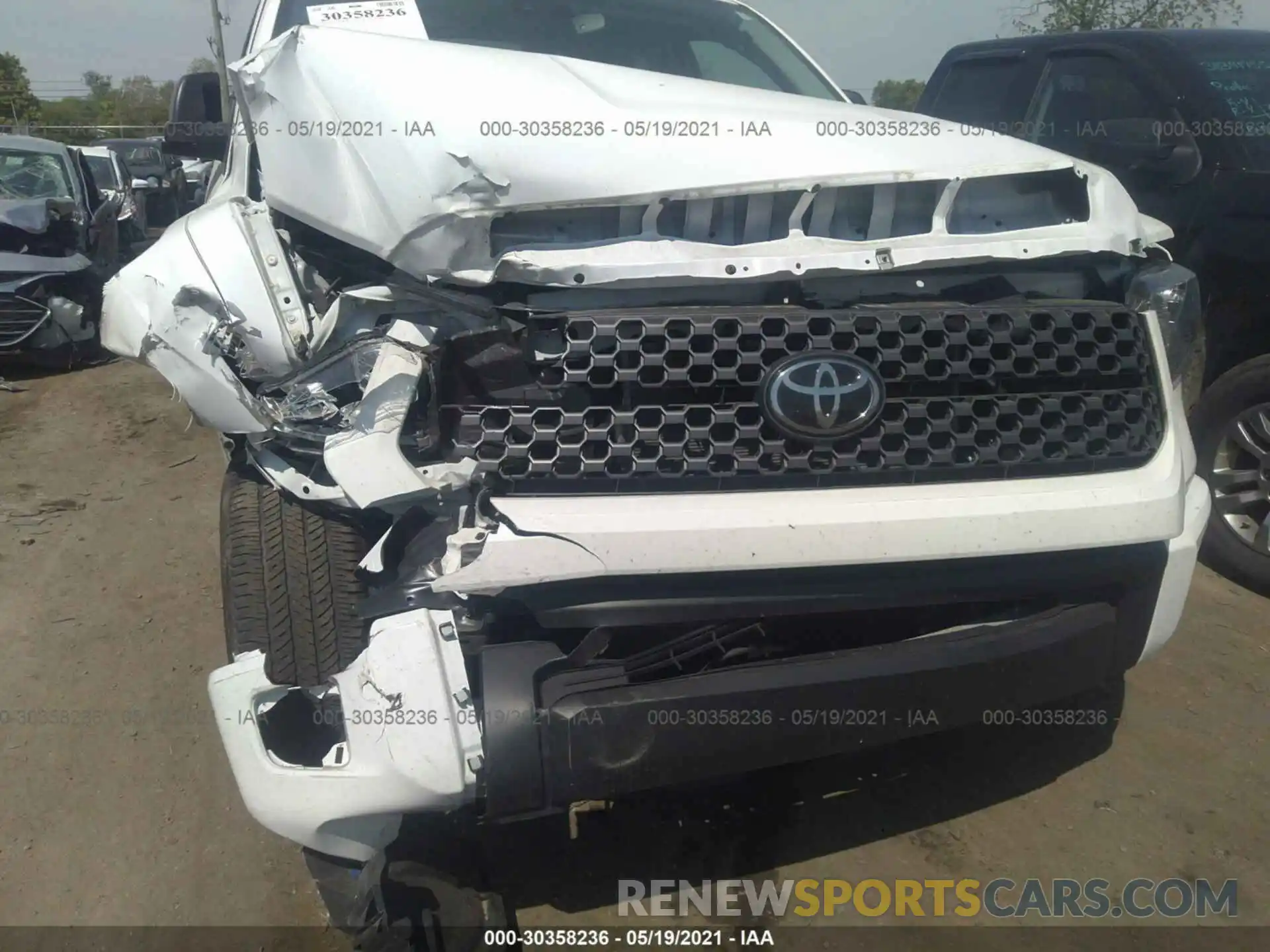 6 Photograph of a damaged car 5TFUY5F19LX881400 TOYOTA TUNDRA 4WD 2020