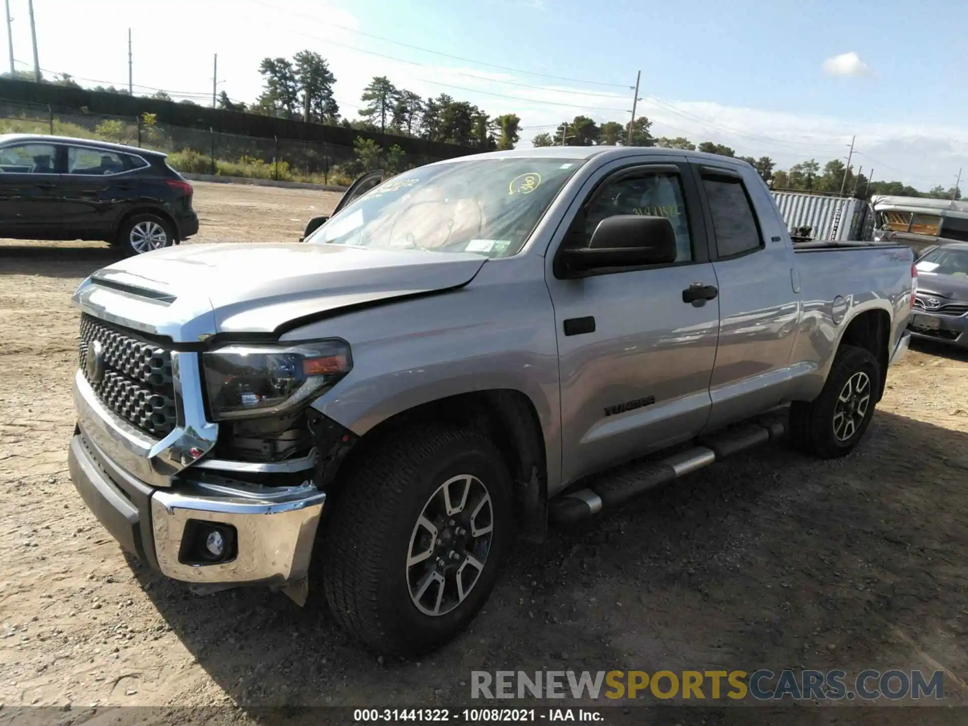 2 Фотография поврежденного автомобиля 5TFUY5F19LX904576 TOYOTA TUNDRA 4WD 2020