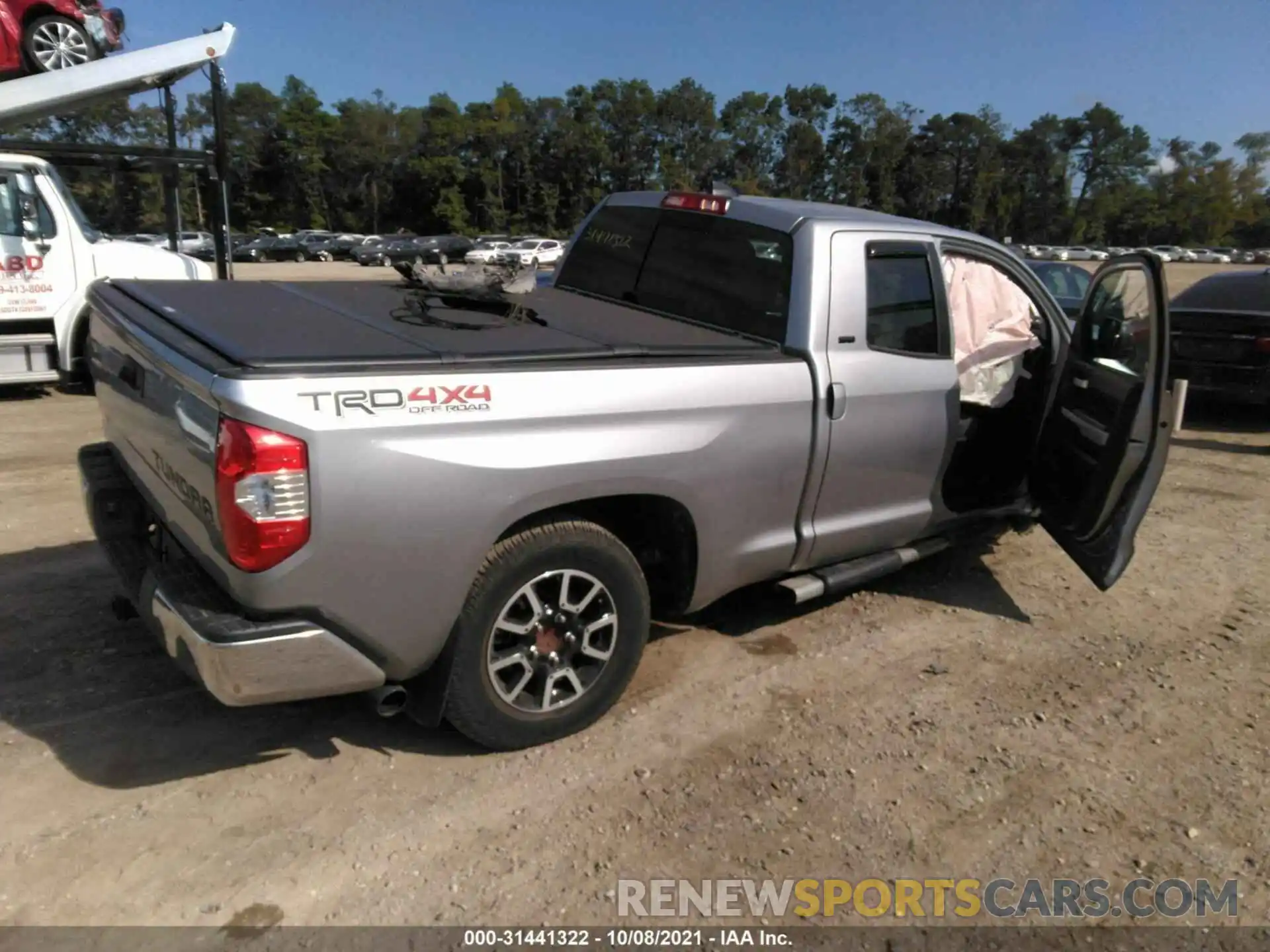 4 Photograph of a damaged car 5TFUY5F19LX904576 TOYOTA TUNDRA 4WD 2020