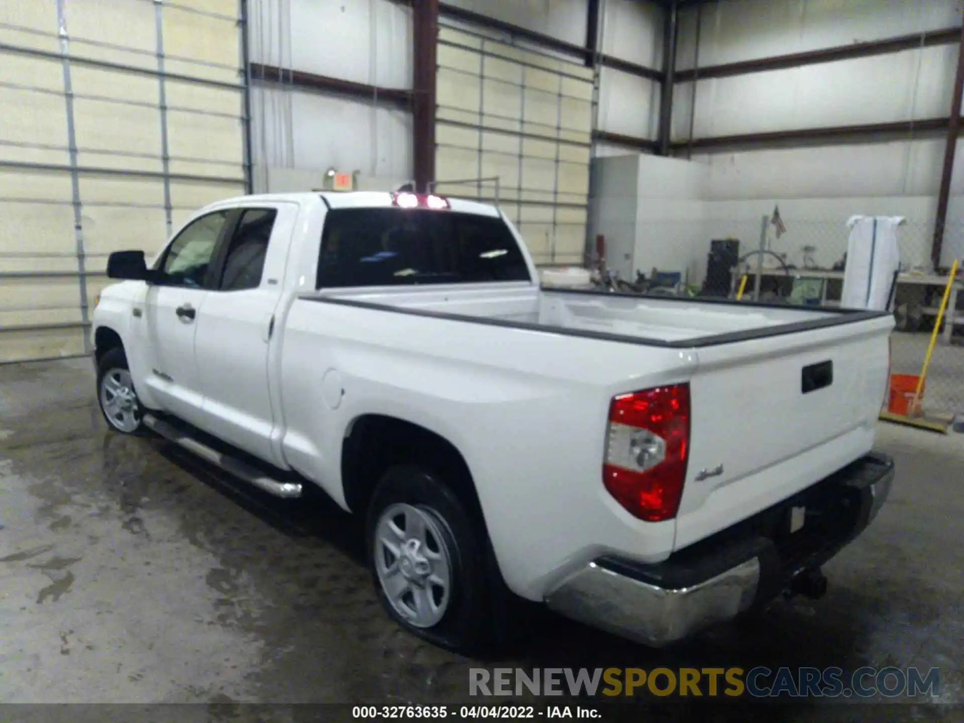 3 Photograph of a damaged car 5TFUY5F19LX947847 TOYOTA TUNDRA 4WD 2020