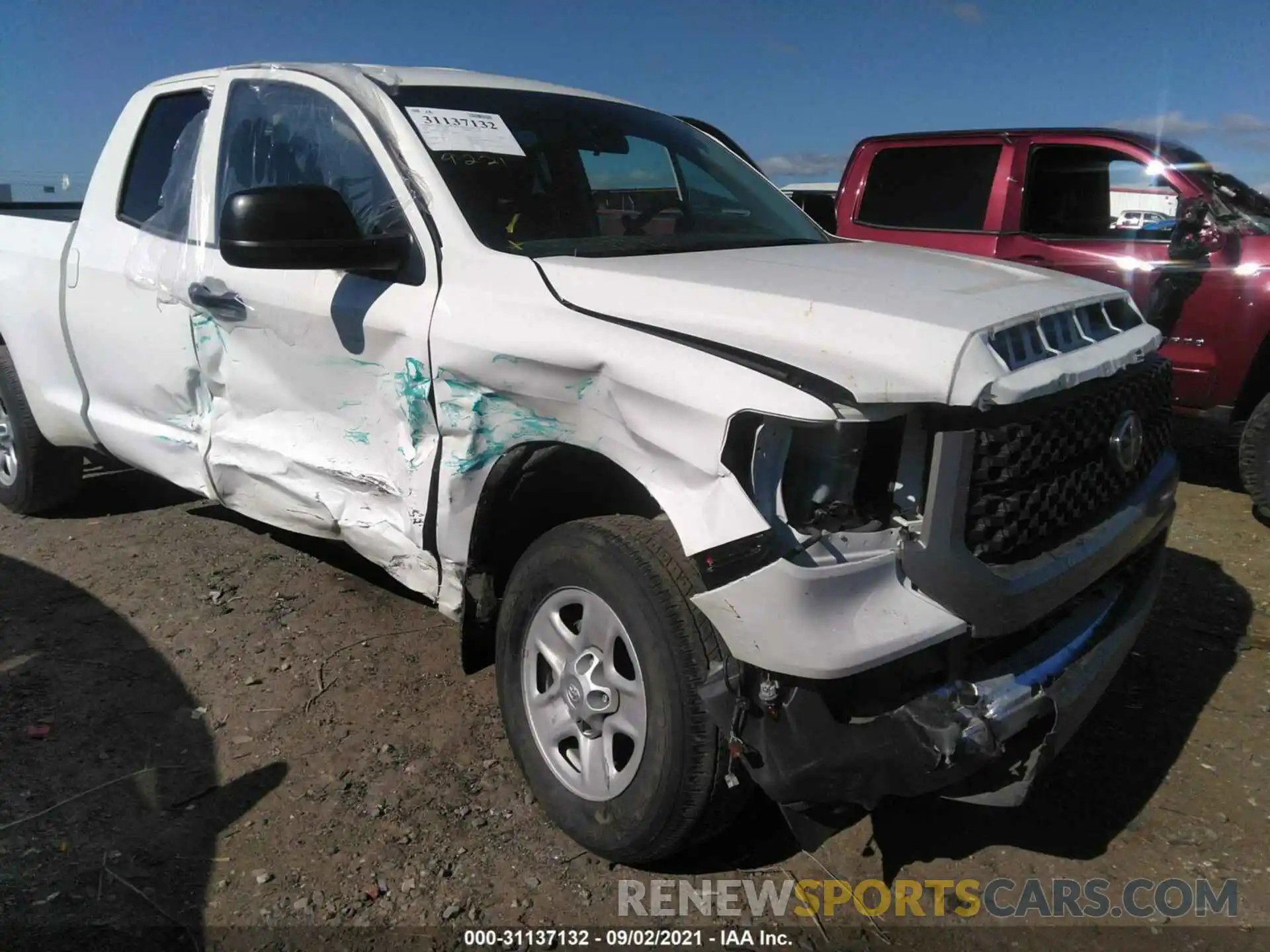 6 Photograph of a damaged car 5TFUY5F19LX948318 TOYOTA TUNDRA 4WD 2020