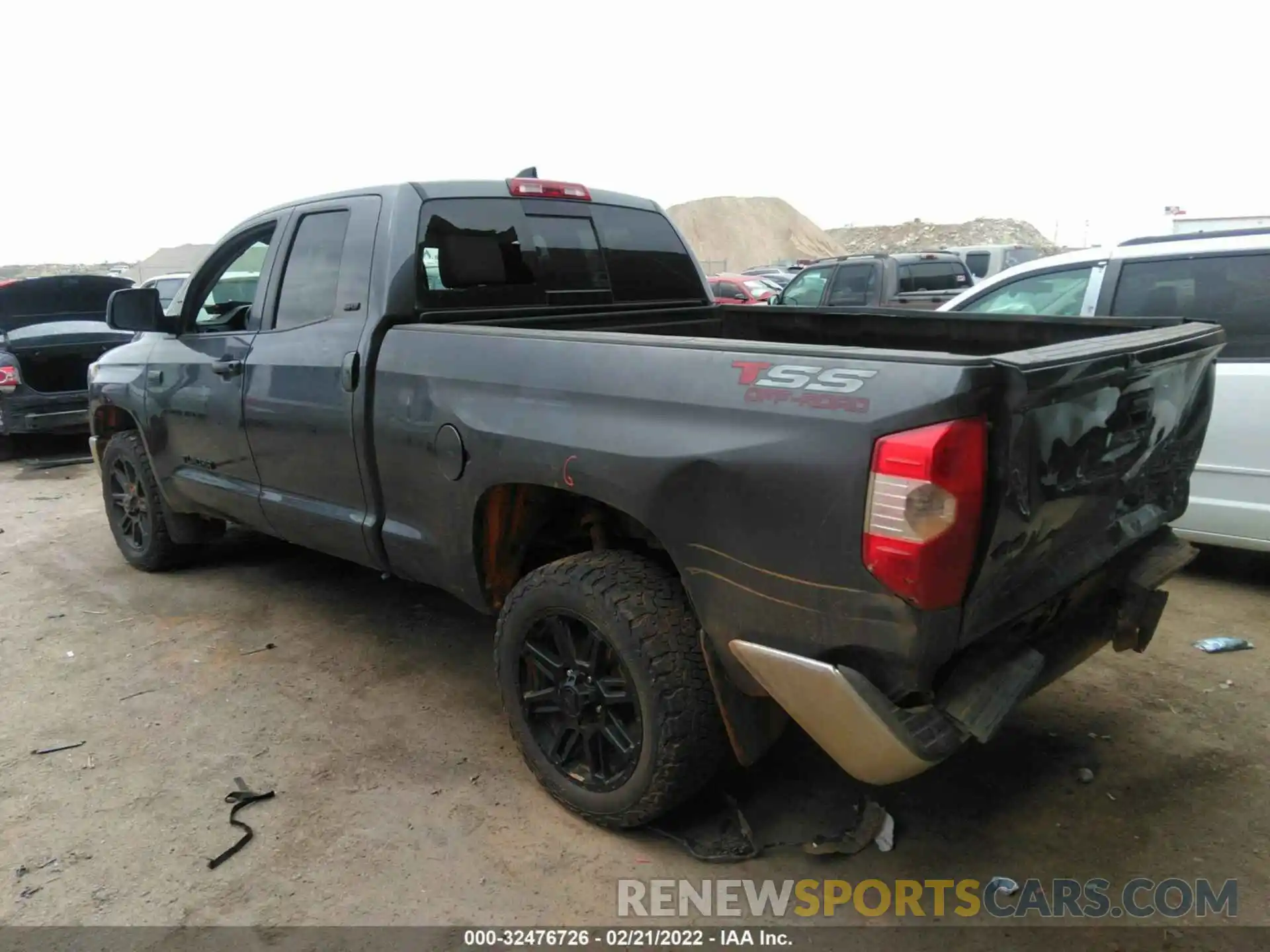 3 Photograph of a damaged car 5TFUY5F1XLX874536 TOYOTA TUNDRA 4WD 2020