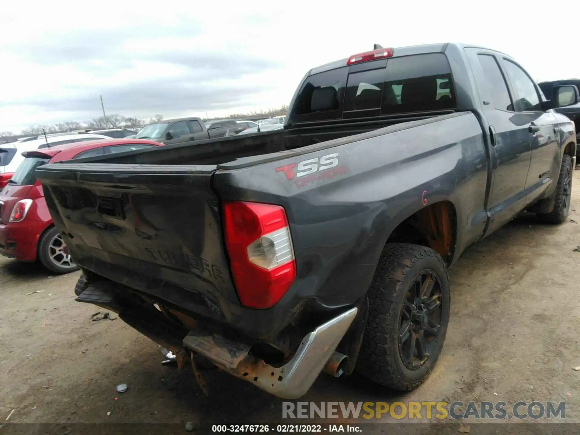 6 Photograph of a damaged car 5TFUY5F1XLX874536 TOYOTA TUNDRA 4WD 2020