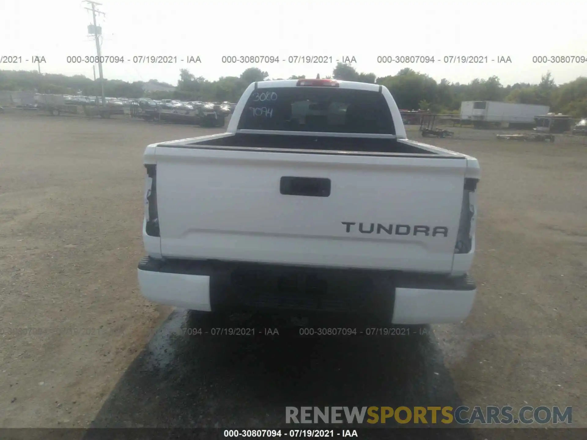 6 Photograph of a damaged car 5TFUY5F1XLX899419 TOYOTA TUNDRA 4WD 2020