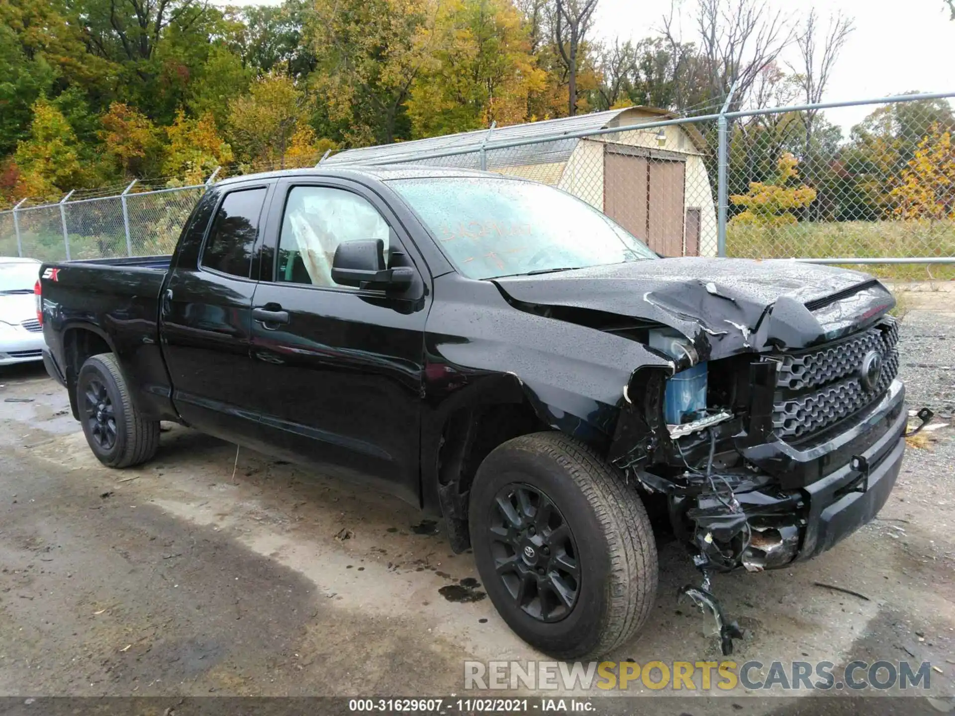 1 Photograph of a damaged car 5TFUY5F1XLX913013 TOYOTA TUNDRA 4WD 2020