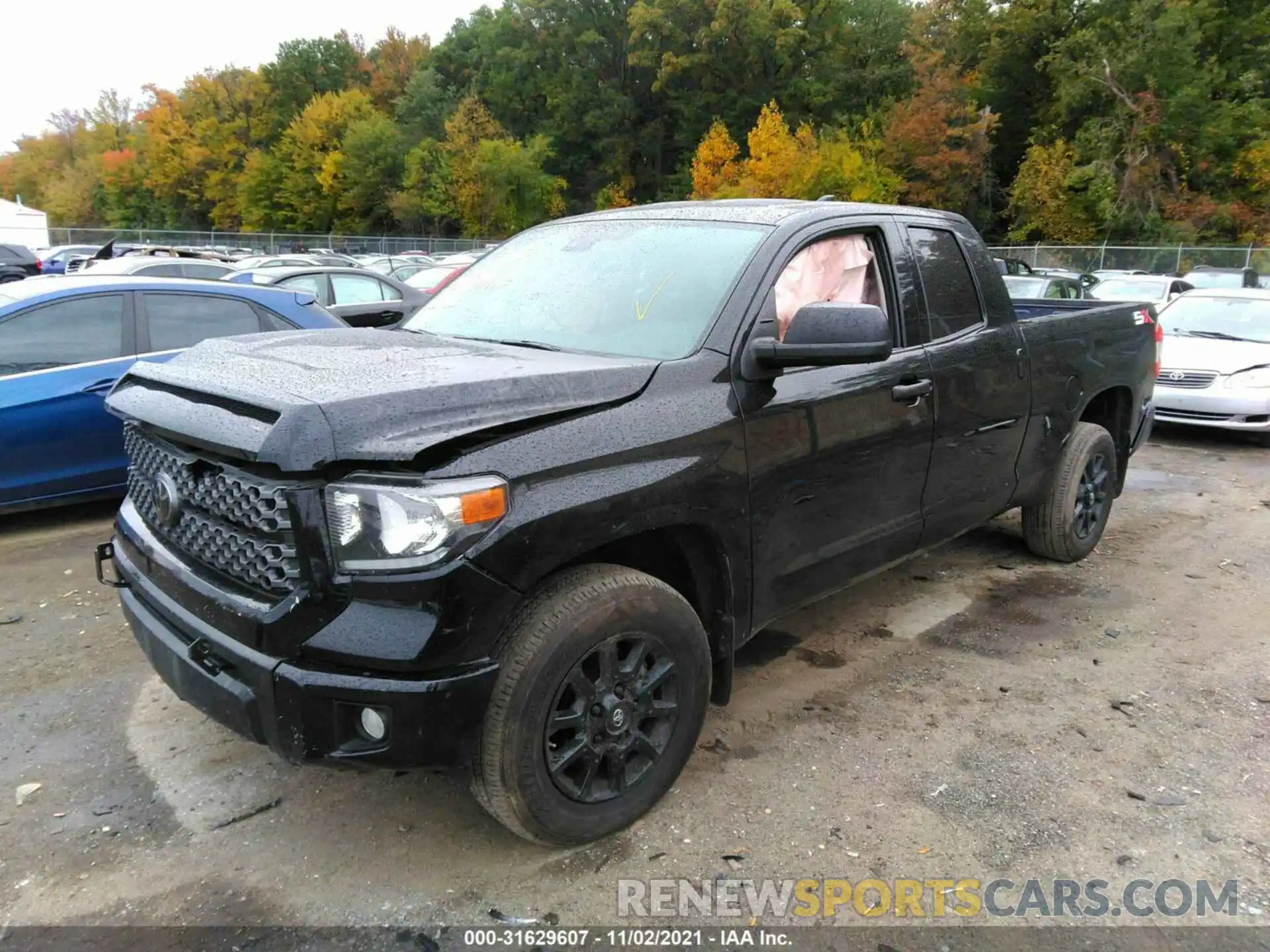 2 Photograph of a damaged car 5TFUY5F1XLX913013 TOYOTA TUNDRA 4WD 2020