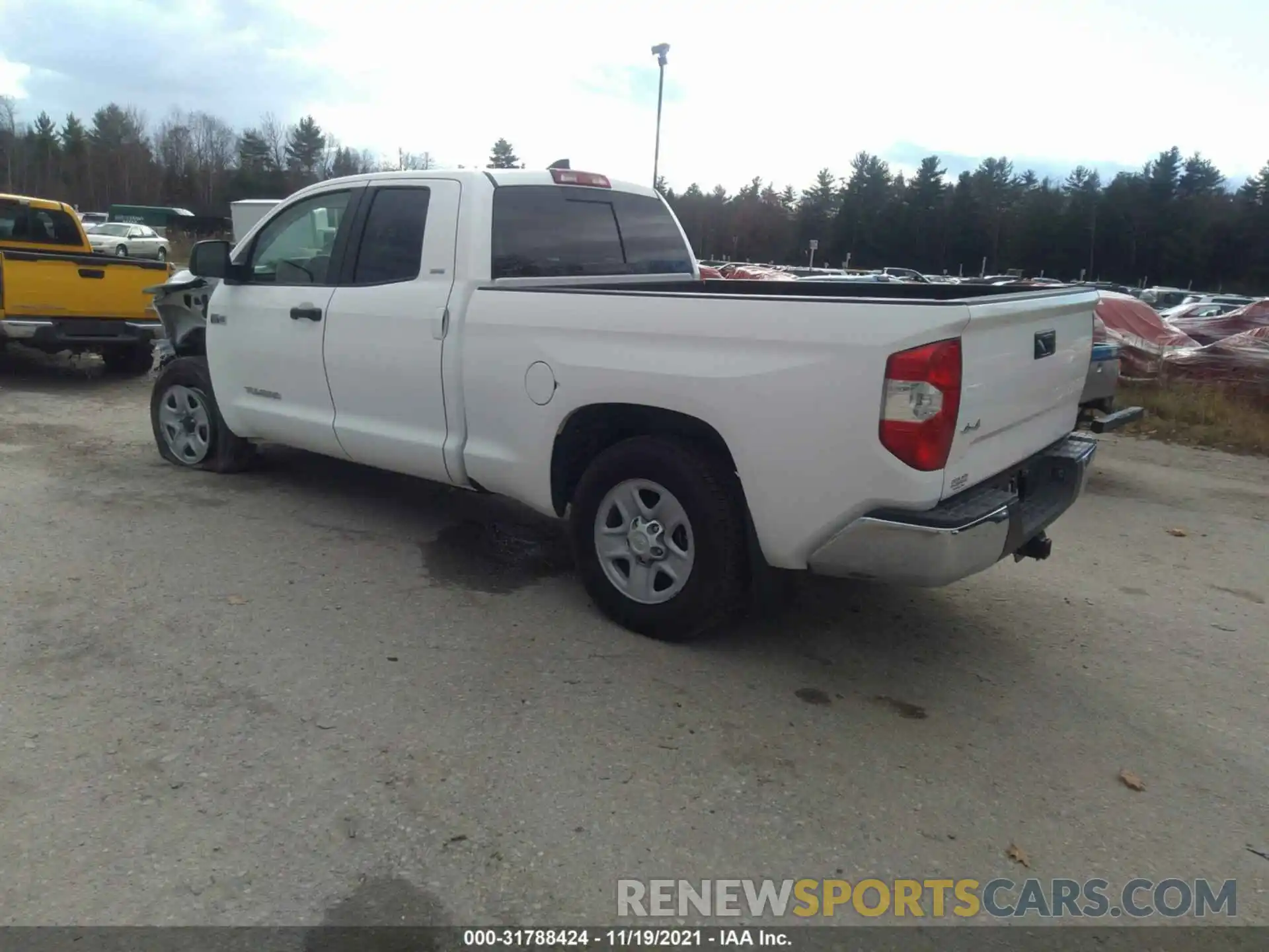 3 Photograph of a damaged car 5TFUY5F1XLX955651 TOYOTA TUNDRA 4WD 2020