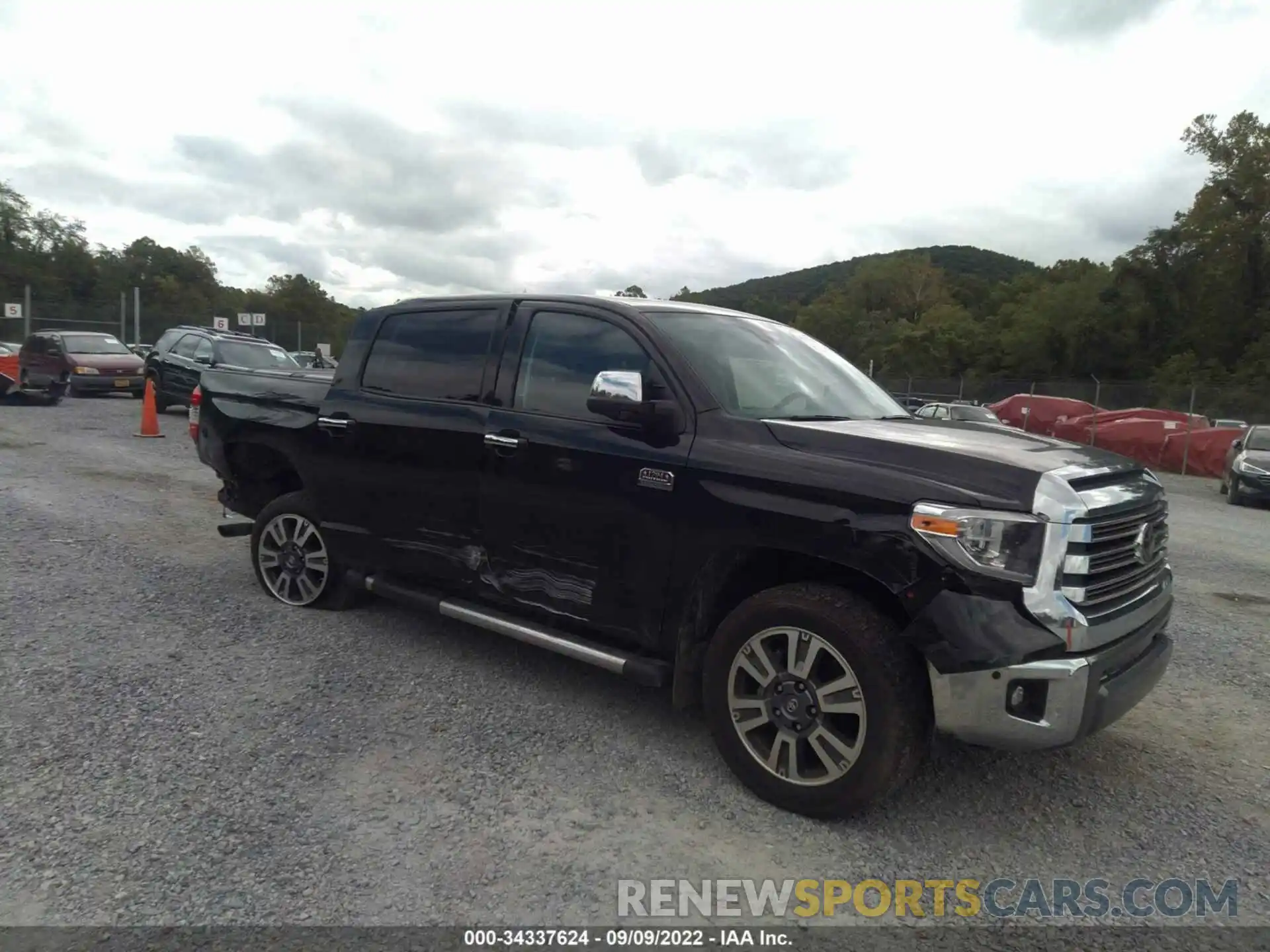 1 Photograph of a damaged car 5TFAY5F12MX032472 TOYOTA TUNDRA 4WD 2021