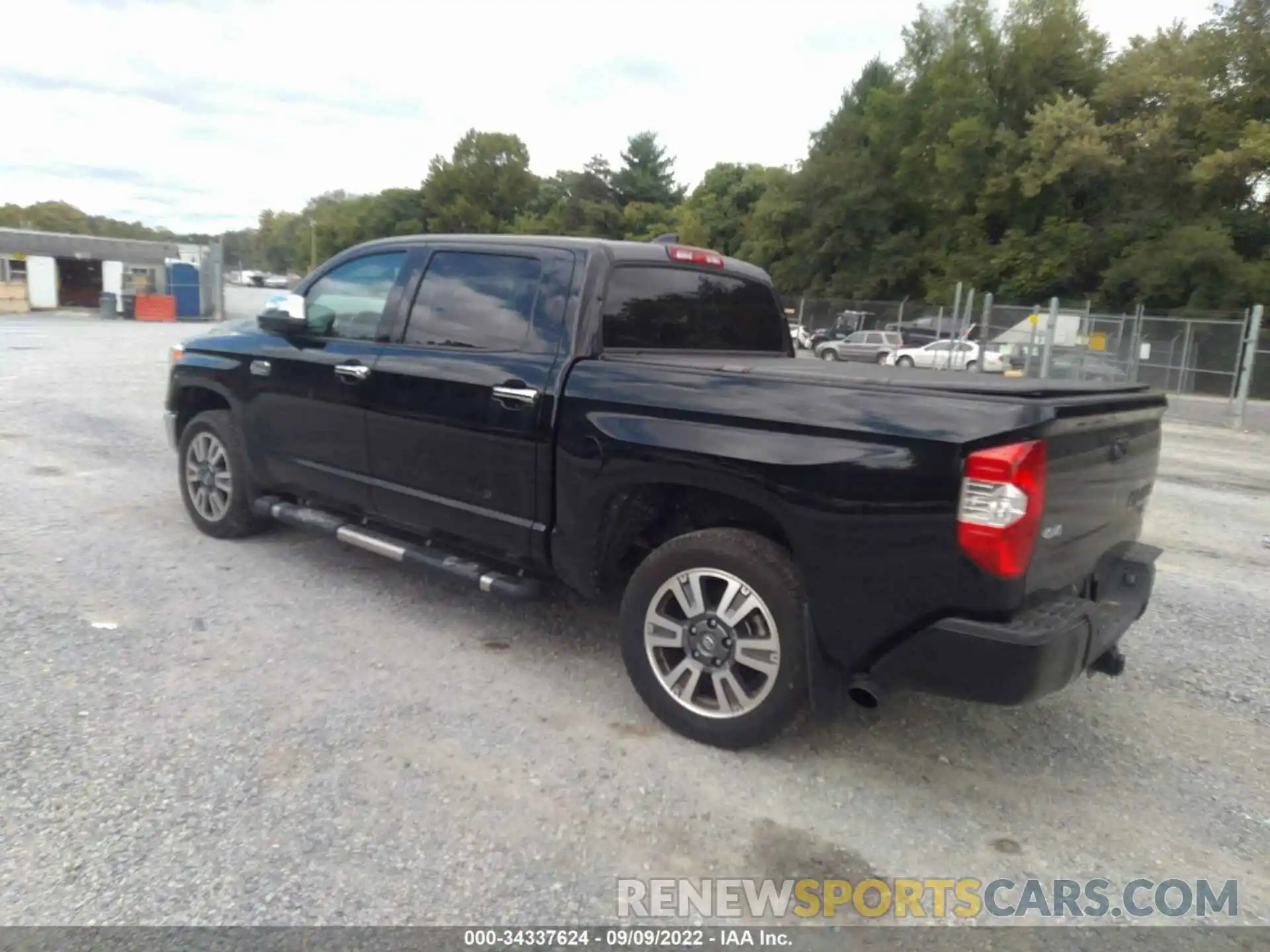 3 Photograph of a damaged car 5TFAY5F12MX032472 TOYOTA TUNDRA 4WD 2021