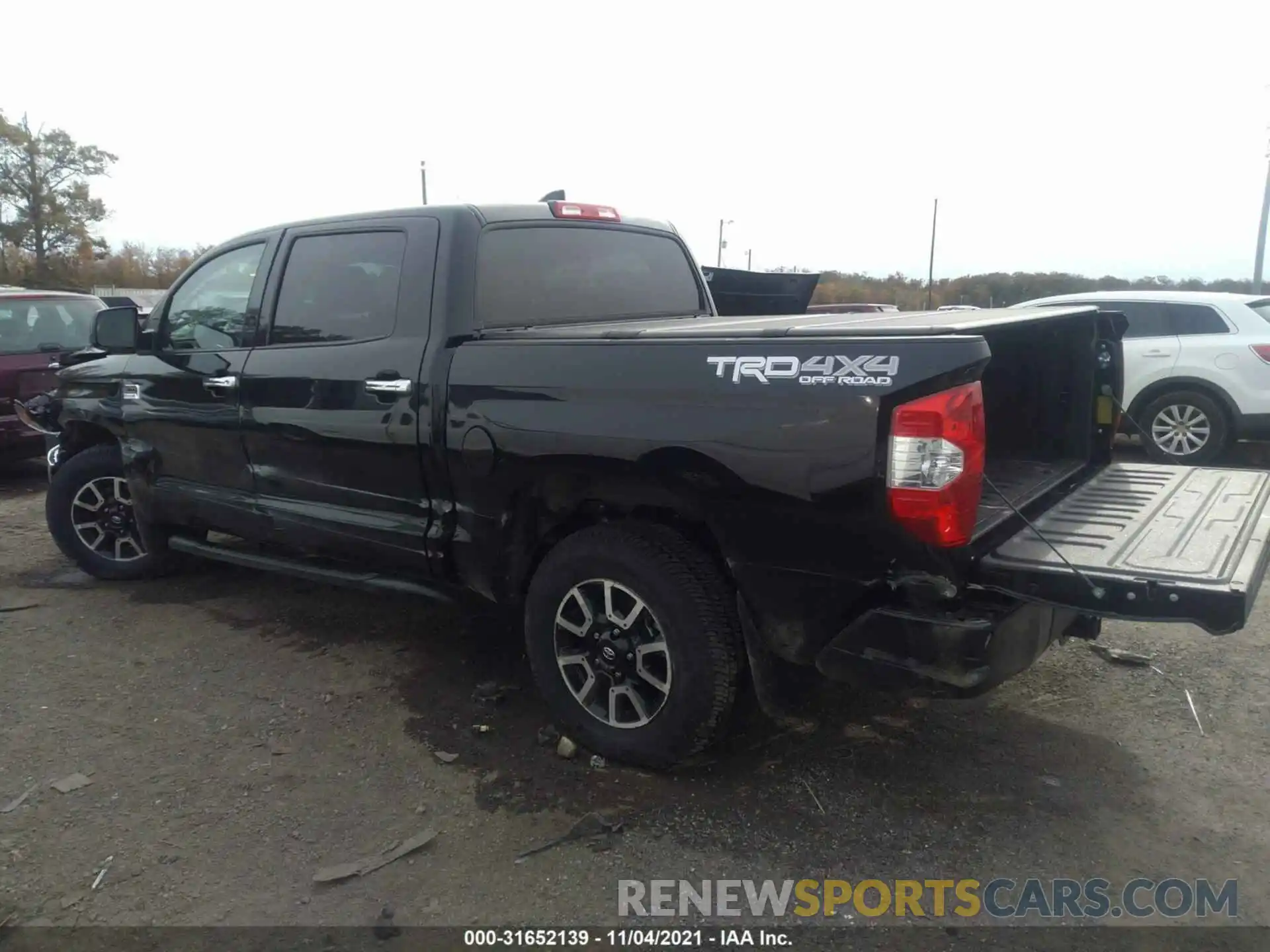 3 Фотография поврежденного автомобиля 5TFAY5F12MX040121 TOYOTA TUNDRA 4WD 2021