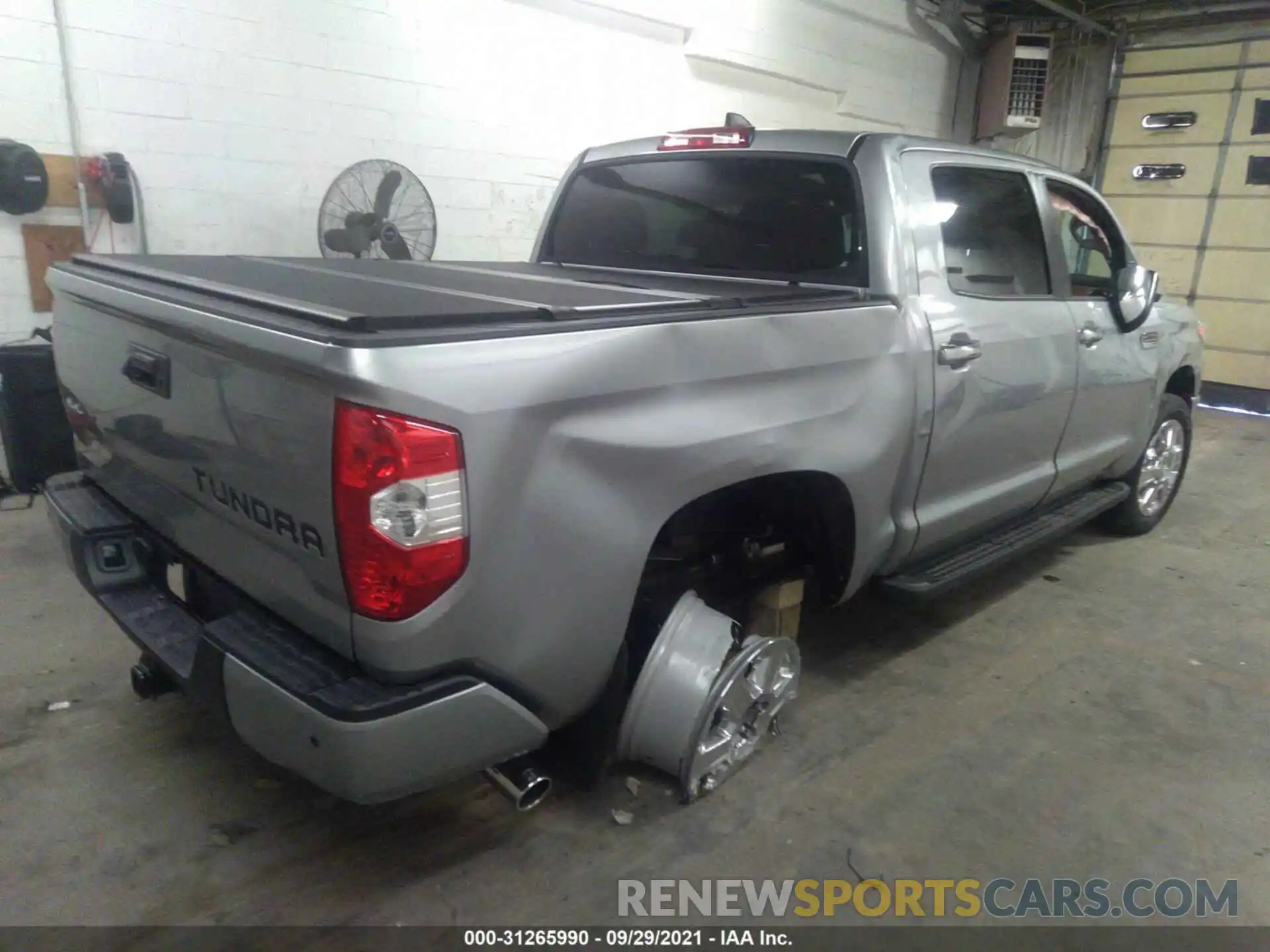 4 Photograph of a damaged car 5TFAY5F13MX035106 TOYOTA TUNDRA 4WD 2021