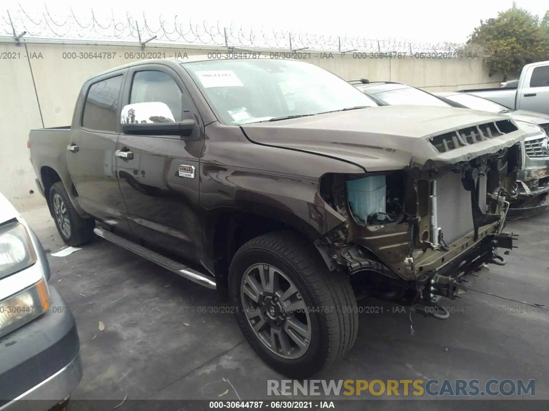 1 Photograph of a damaged car 5TFAY5F13MX957259 TOYOTA TUNDRA 4WD 2021