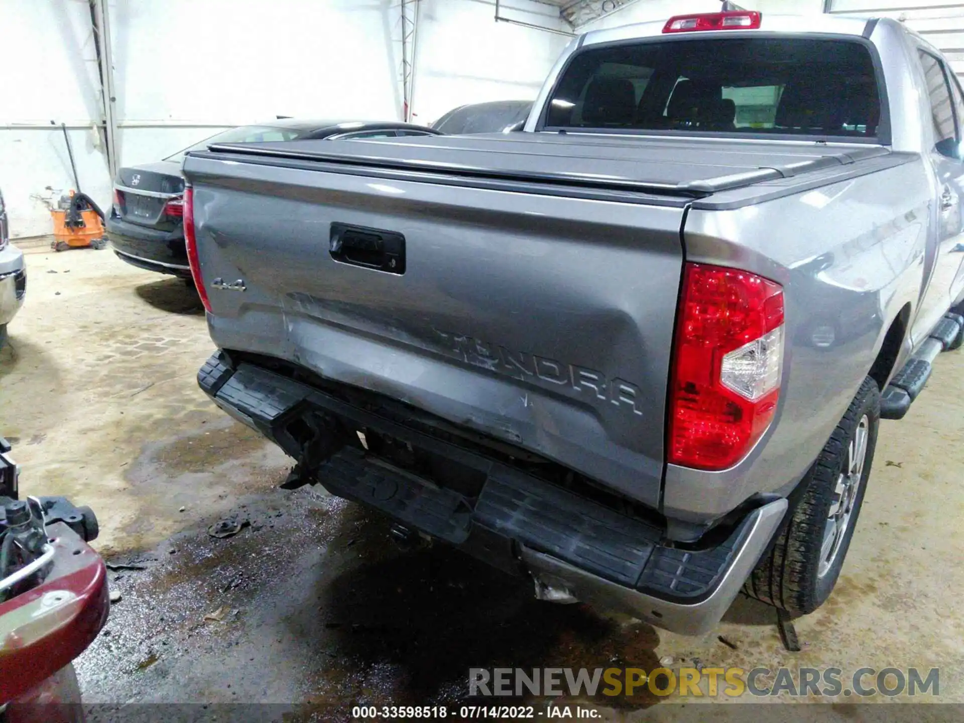 6 Photograph of a damaged car 5TFAY5F17MX033486 TOYOTA TUNDRA 4WD 2021