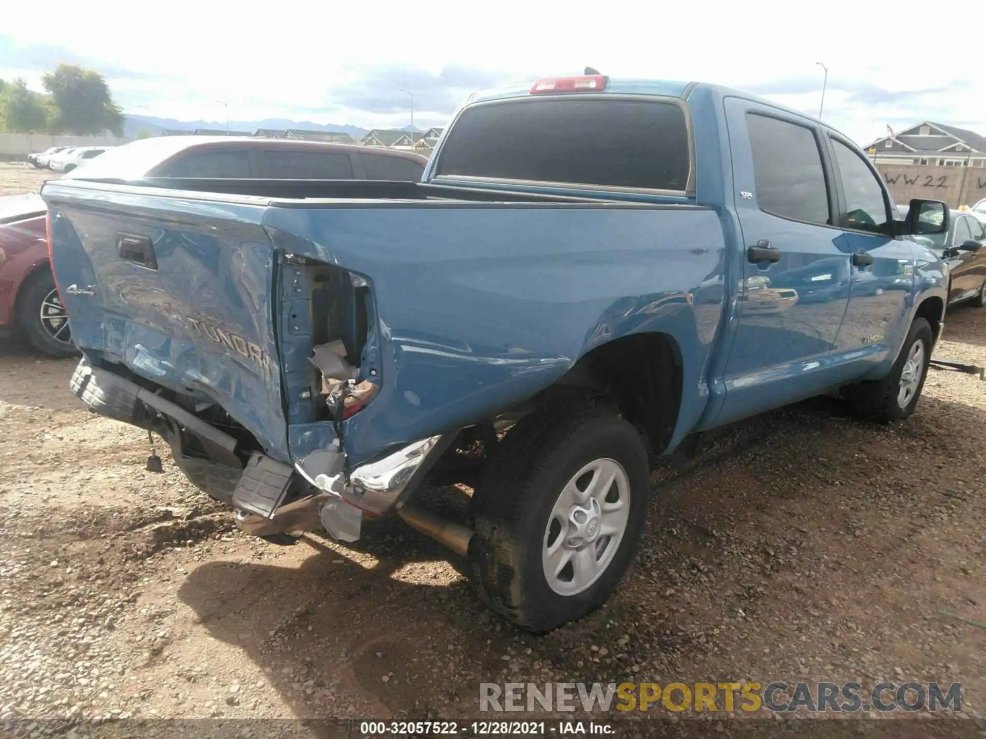 4 Photograph of a damaged car 5TFDY5F11MX958357 TOYOTA TUNDRA 4WD 2021