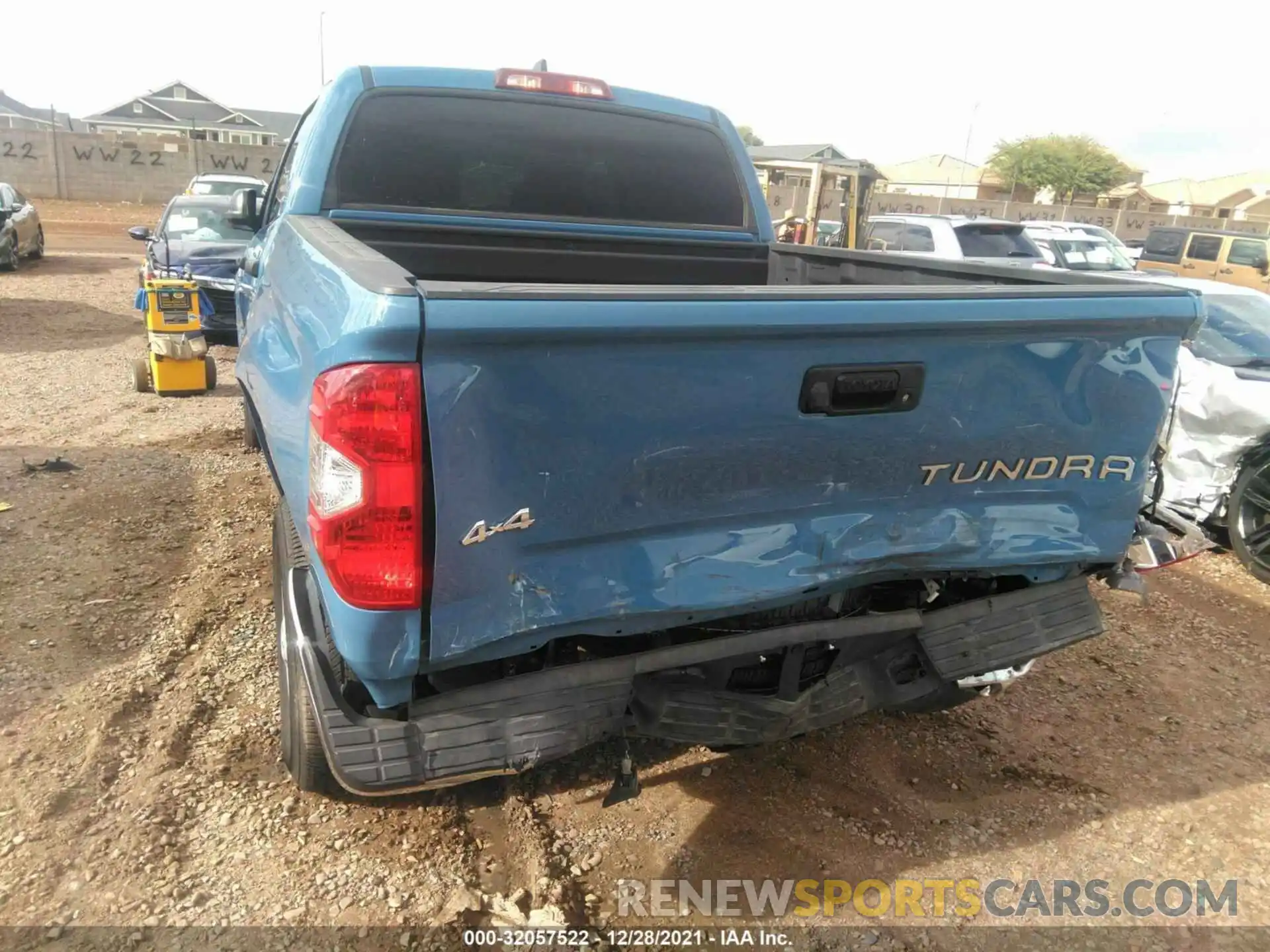 6 Photograph of a damaged car 5TFDY5F11MX958357 TOYOTA TUNDRA 4WD 2021