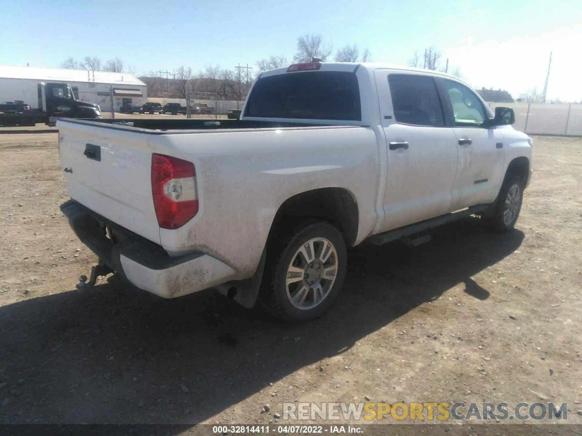 4 Photograph of a damaged car 5TFDY5F12MX005480 TOYOTA TUNDRA 4WD 2021