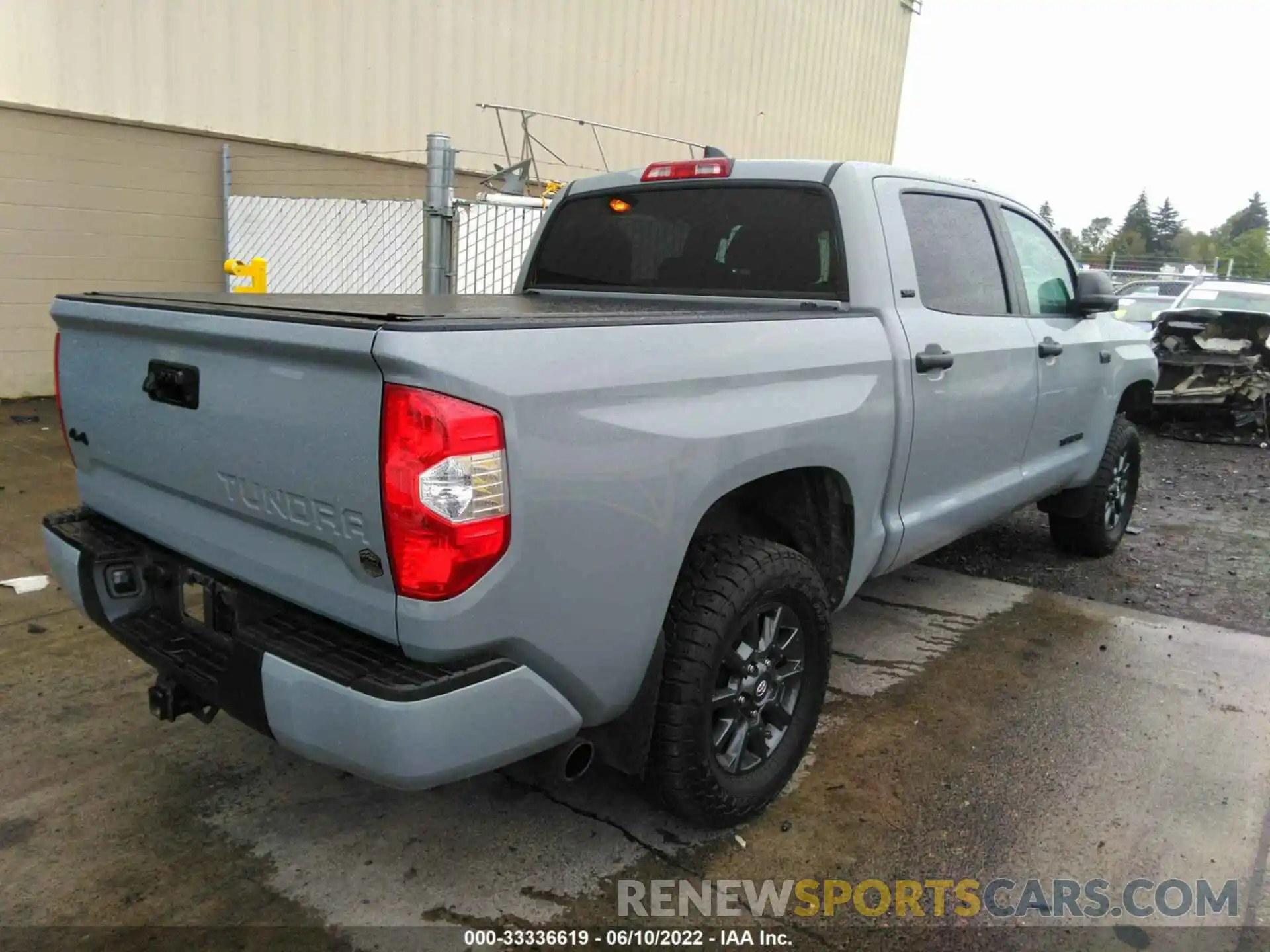 4 Photograph of a damaged car 5TFDY5F12MX014003 TOYOTA TUNDRA 4WD 2021