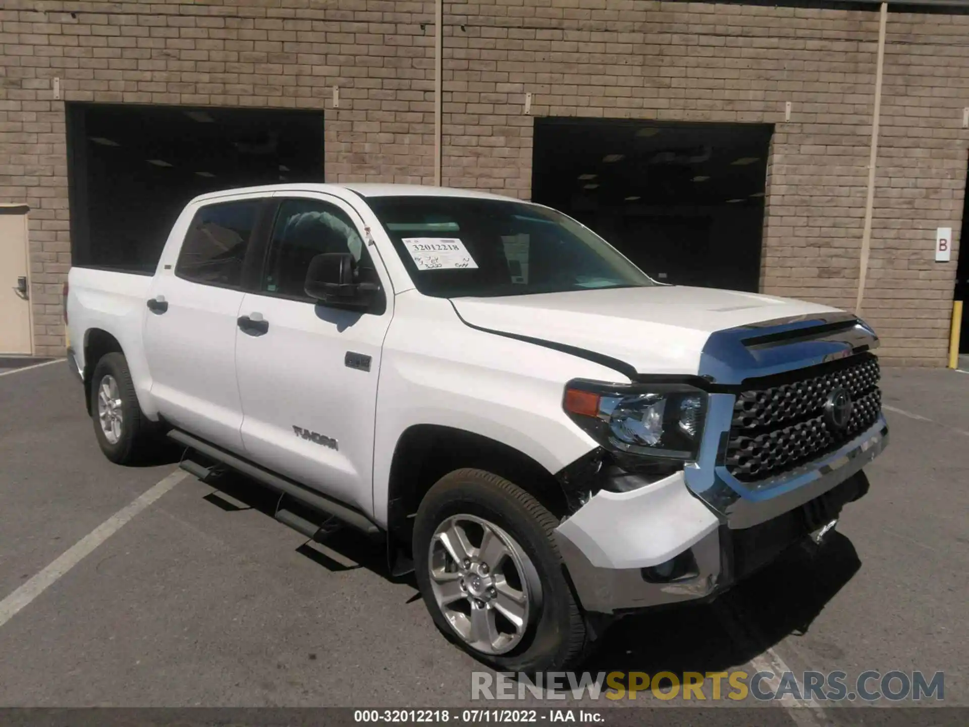 1 Photograph of a damaged car 5TFDY5F12MX025213 TOYOTA TUNDRA 4WD 2021