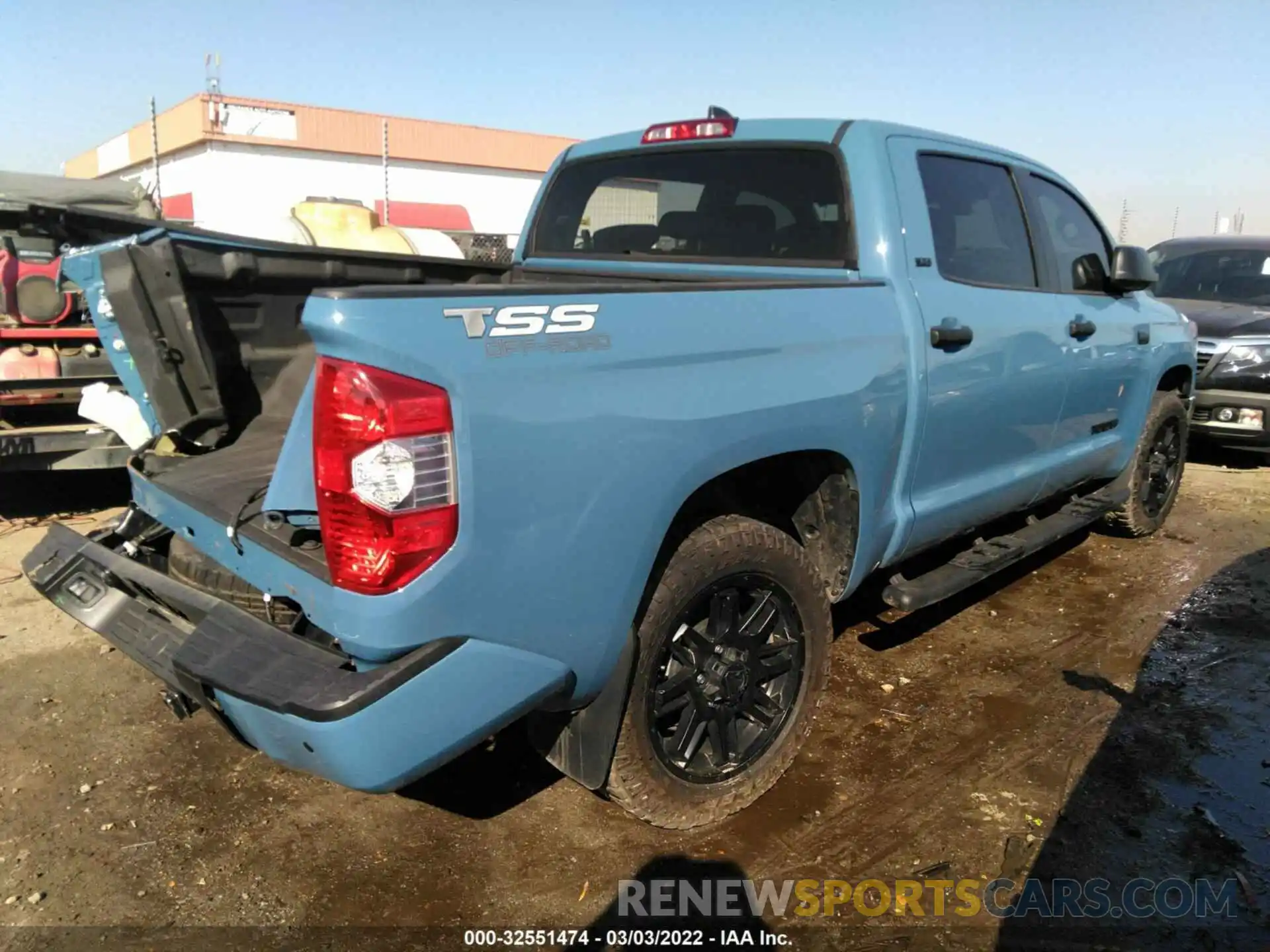 4 Photograph of a damaged car 5TFDY5F14MX996617 TOYOTA TUNDRA 4WD 2021