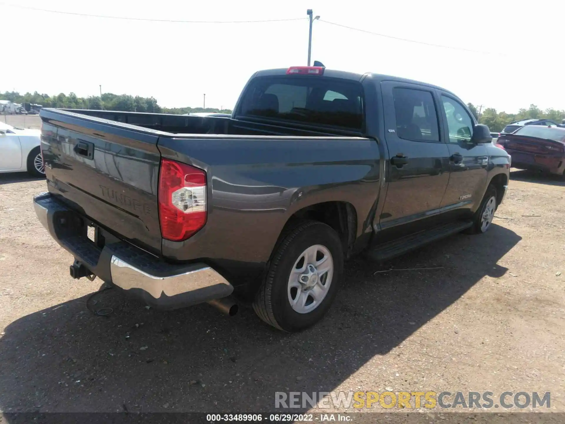 4 Photograph of a damaged car 5TFDY5F15MX019731 TOYOTA TUNDRA 4WD 2021