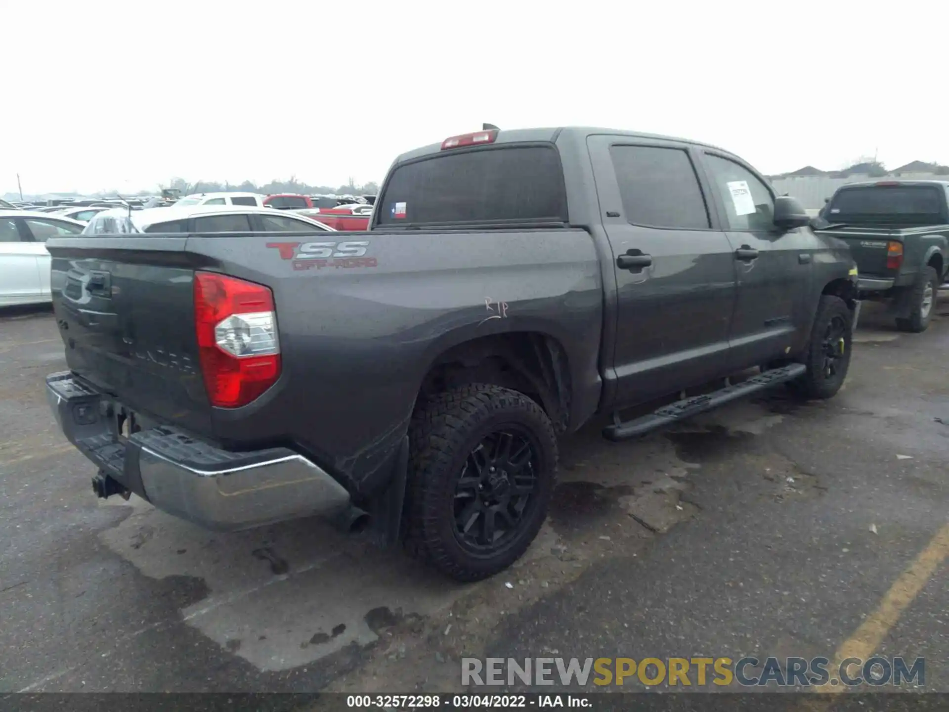 4 Photograph of a damaged car 5TFDY5F15MX960130 TOYOTA TUNDRA 4WD 2021