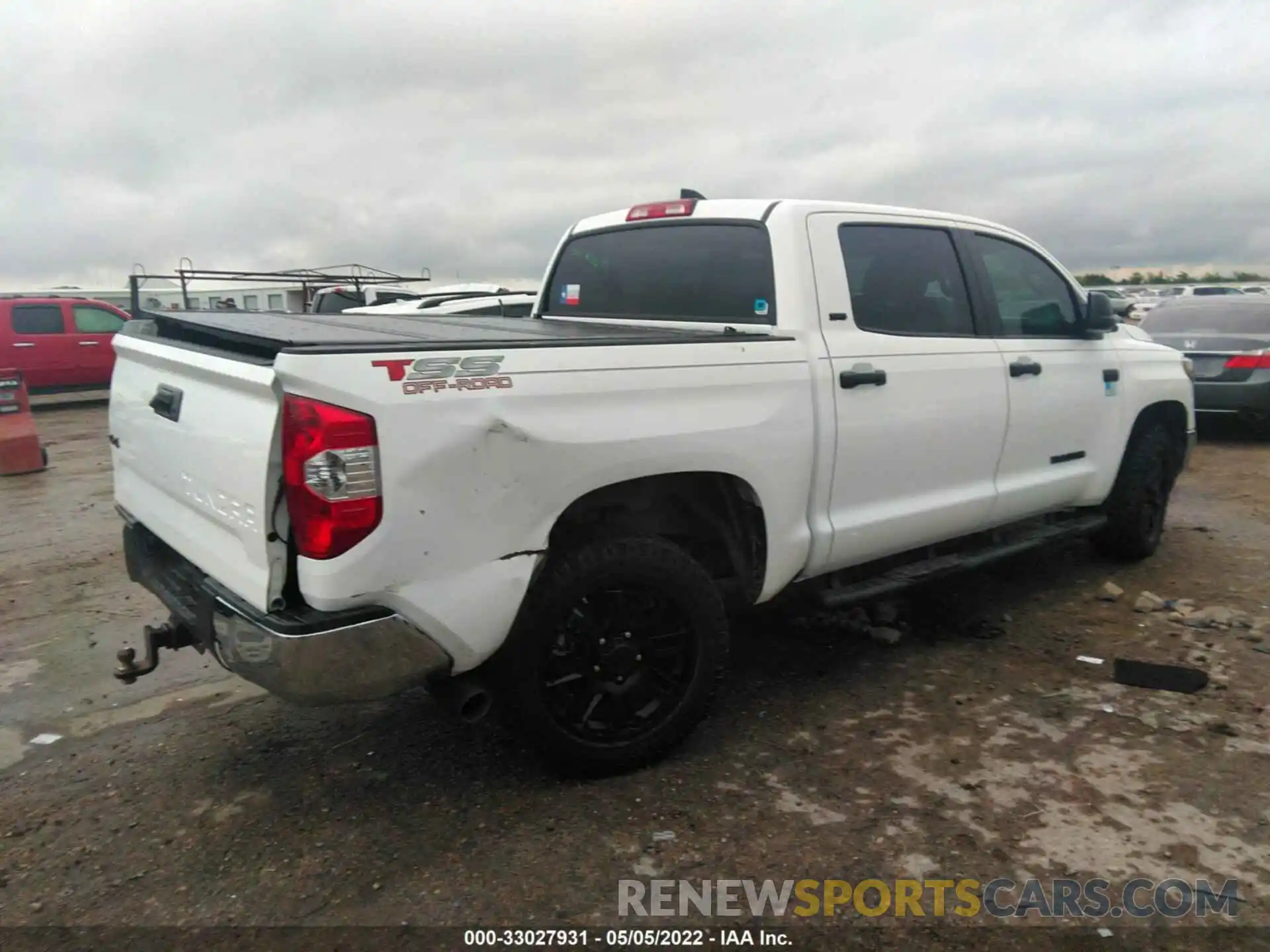 4 Photograph of a damaged car 5TFDY5F16MX958645 TOYOTA TUNDRA 4WD 2021