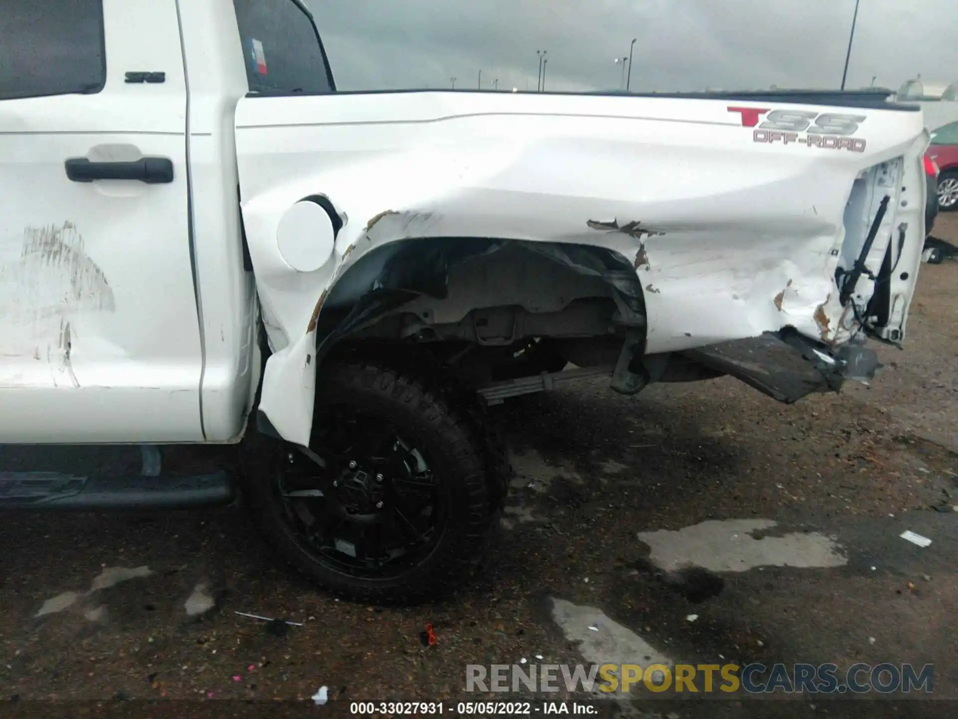 6 Photograph of a damaged car 5TFDY5F16MX958645 TOYOTA TUNDRA 4WD 2021