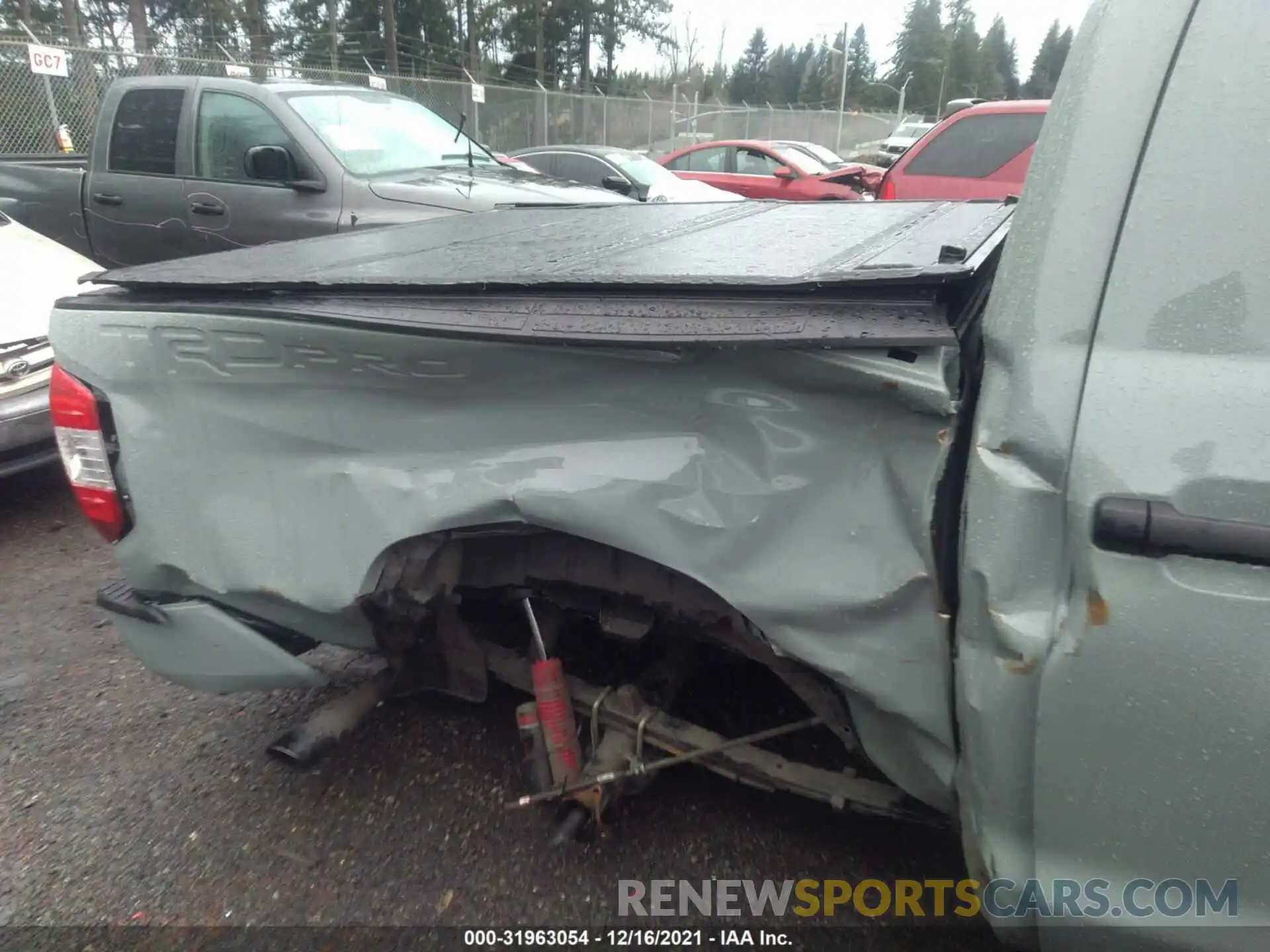 6 Photograph of a damaged car 5TFDY5F16MX982881 TOYOTA TUNDRA 4WD 2021