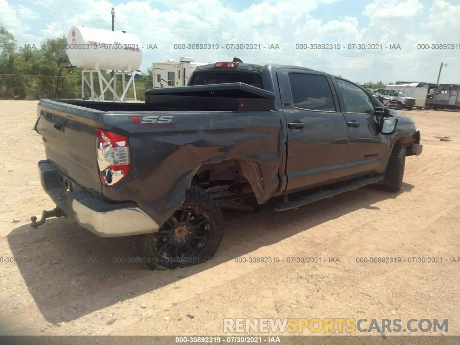 4 Фотография поврежденного автомобиля 5TFDY5F17MX957049 TOYOTA TUNDRA 4WD 2021